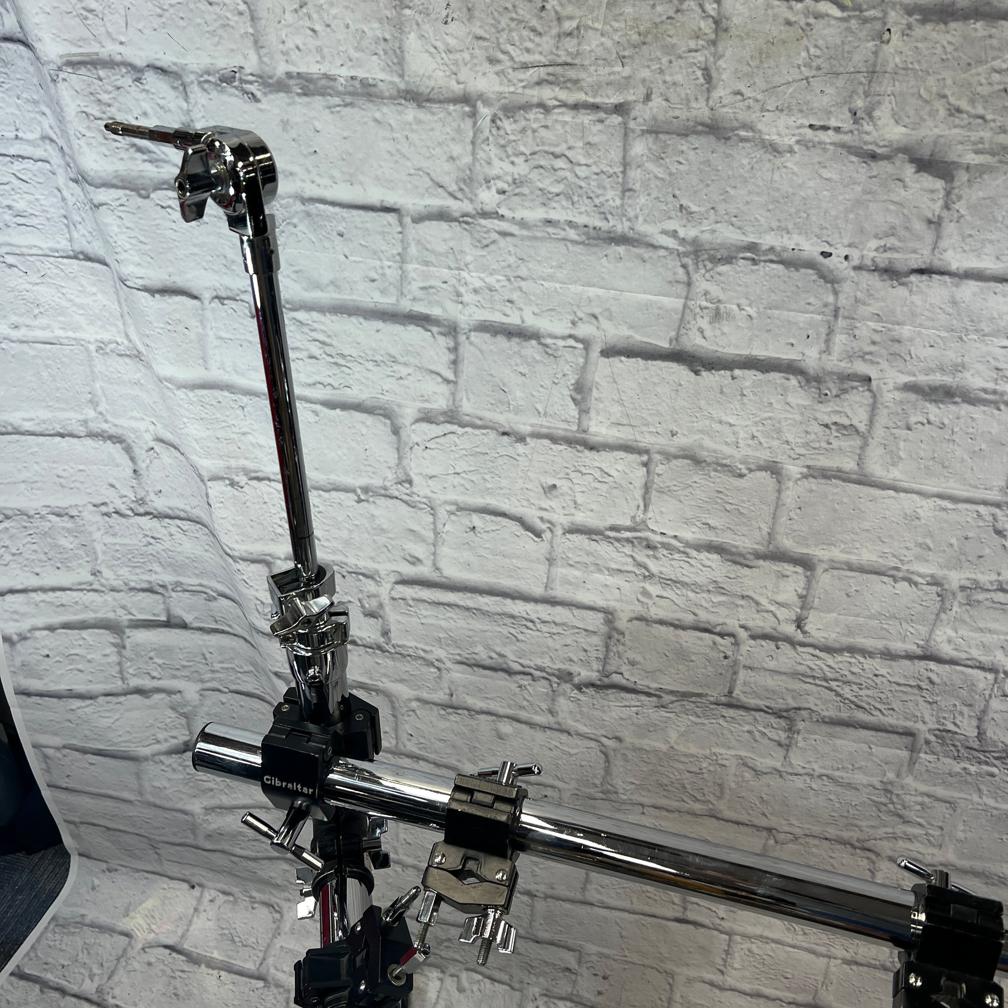 Gibraltar Basic Straight Rack Drum Rack w/ Two Cymbal Arms and 7 Clamps