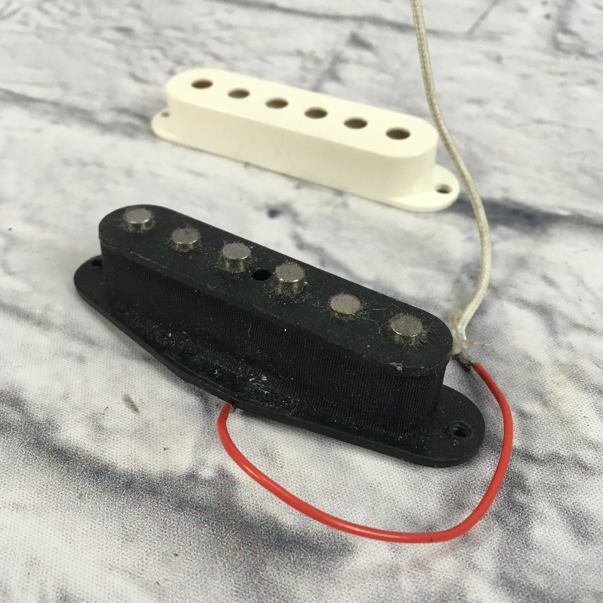 Unknown Single Coil White Pickup