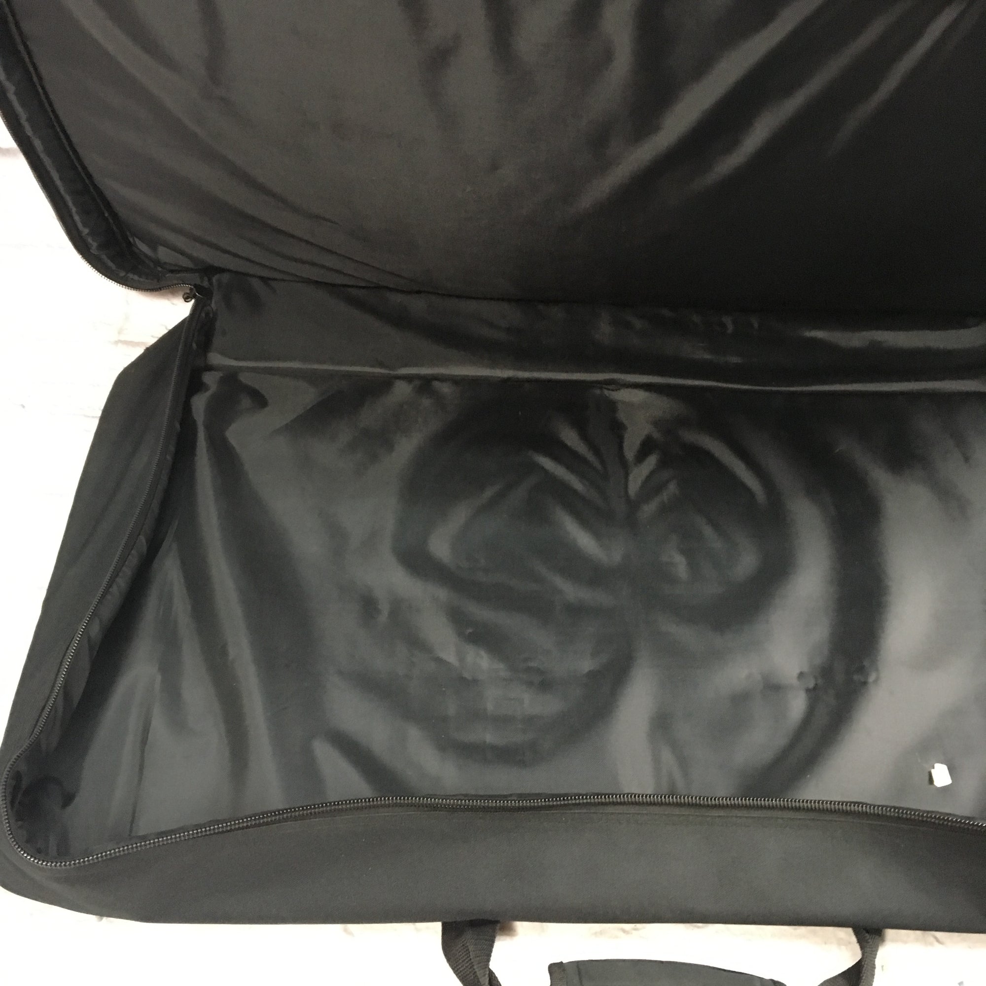 Pedaltrain Classic 36x16 Pedal Board with Bag and pedal risers