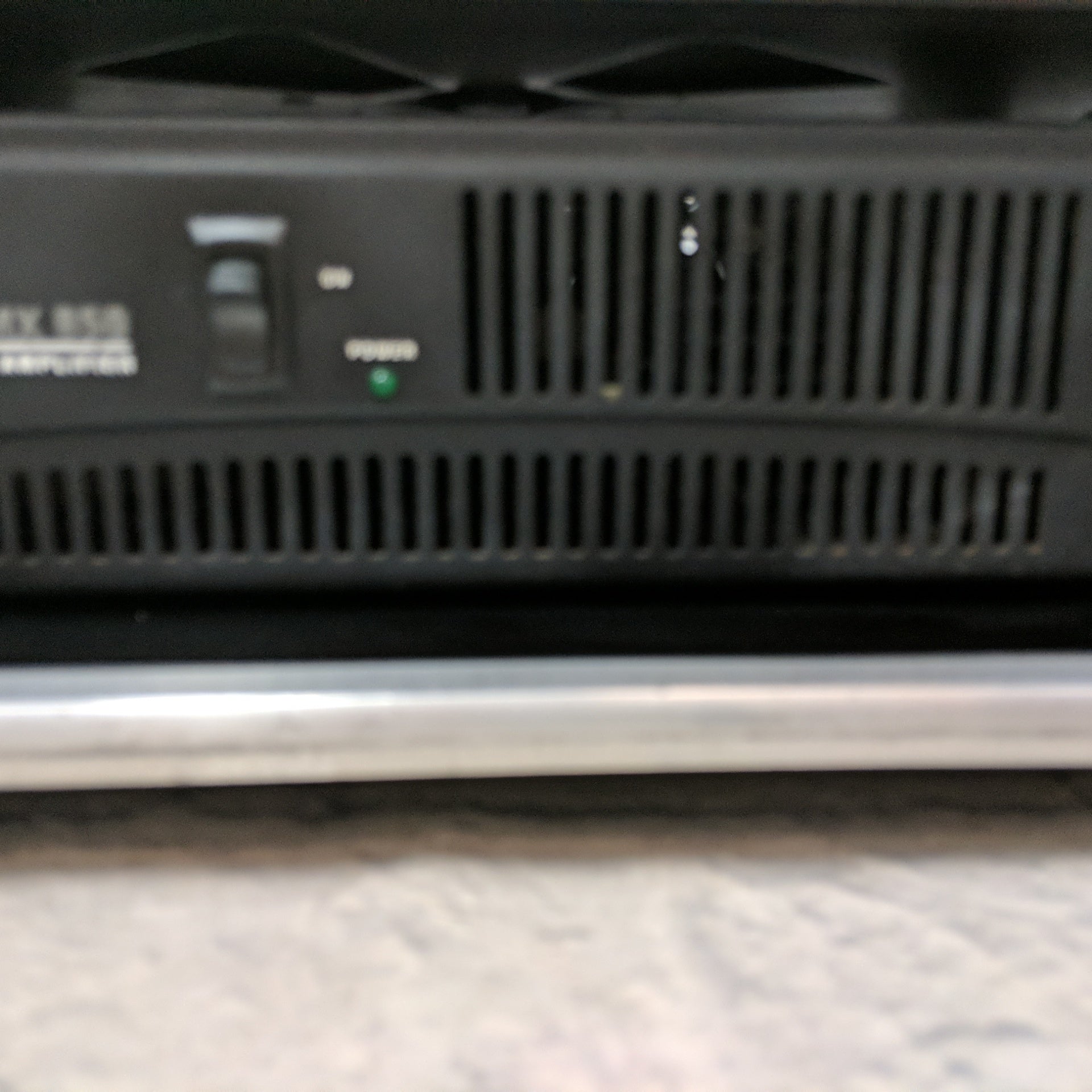 アンプ QSC PROFESSIONAL POWER AMPLIFIER RMX 850 s-l1200.jpg