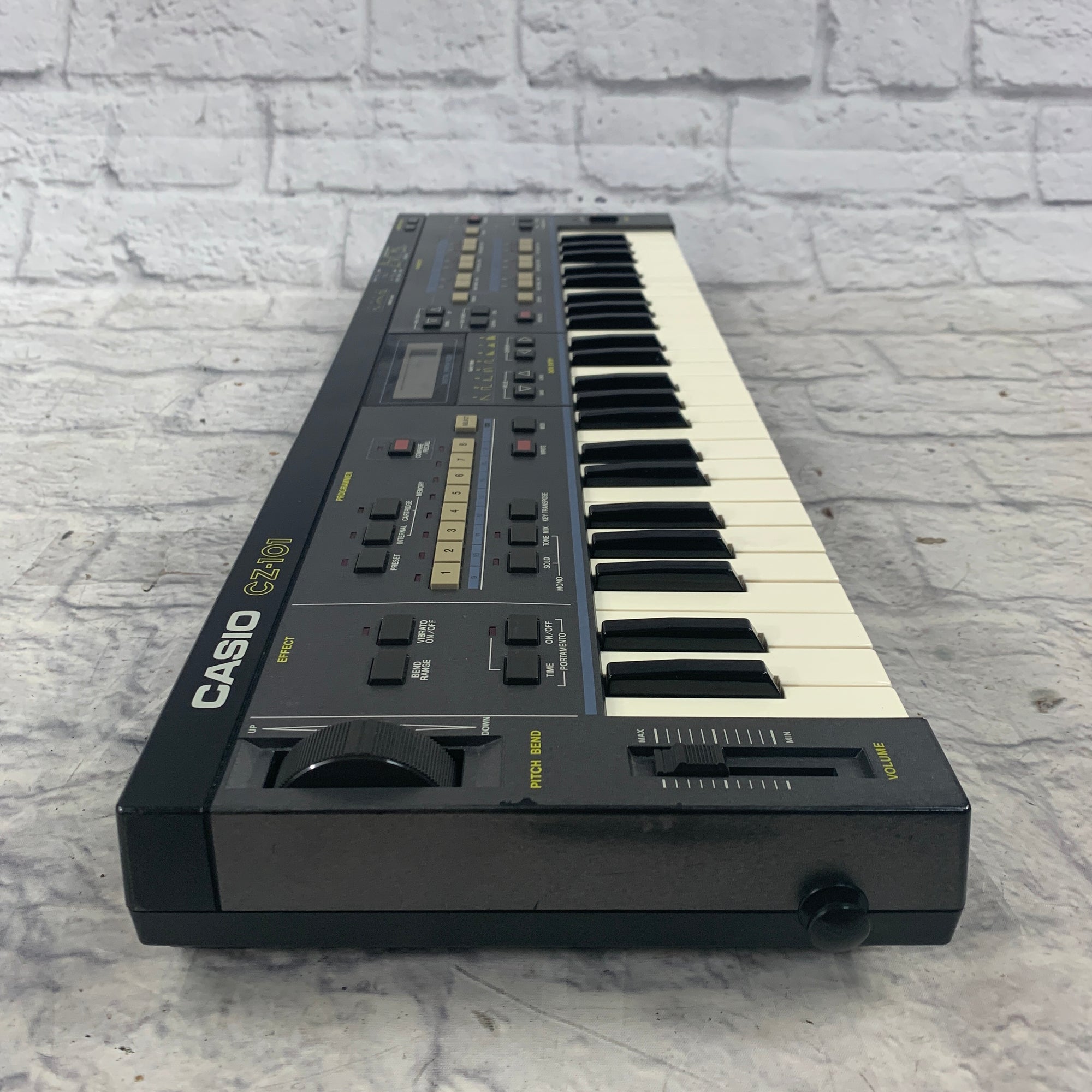 Casio CZ101 Synthesizer Synth - Evolution Music
