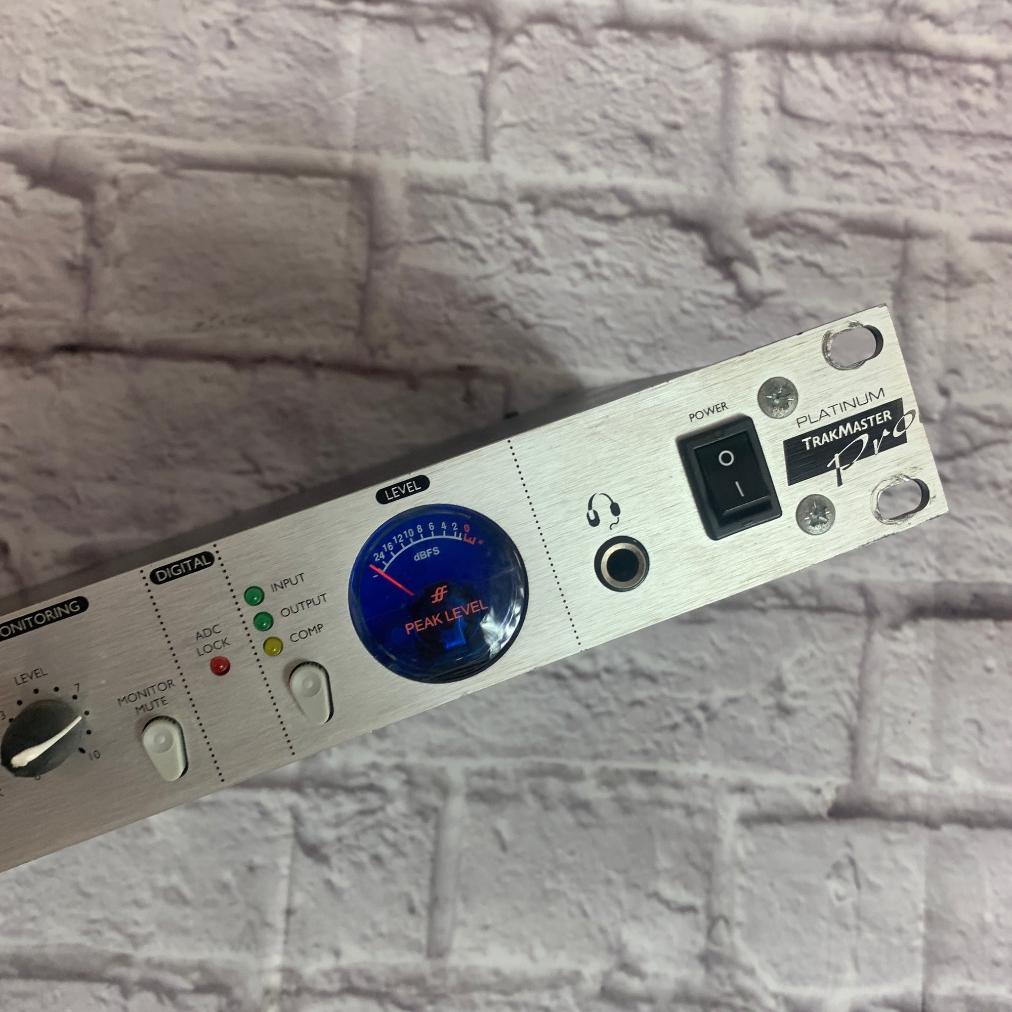 Focusrite Trakmaster Pro Rack Preamp no power supply Evolution Music