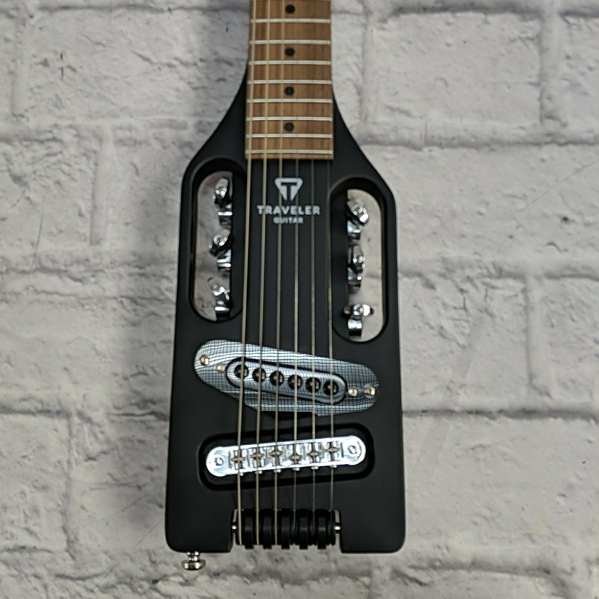 Traveler Ultralight Black Electric Guitar