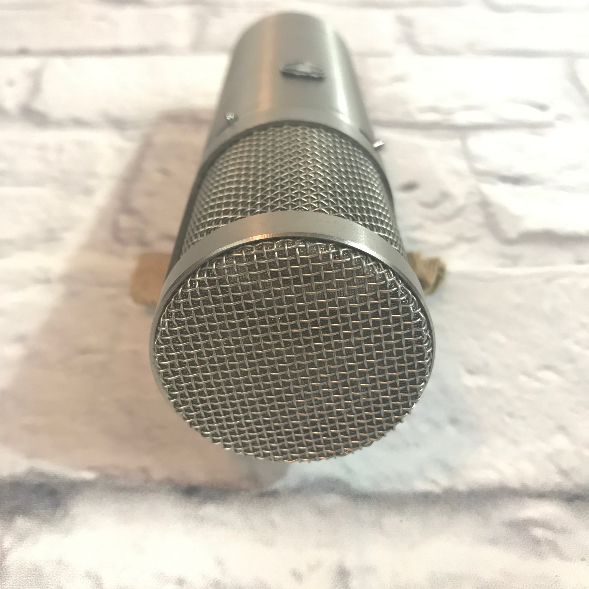Sterling ST69 Tube Microphone with Power Supply and Case