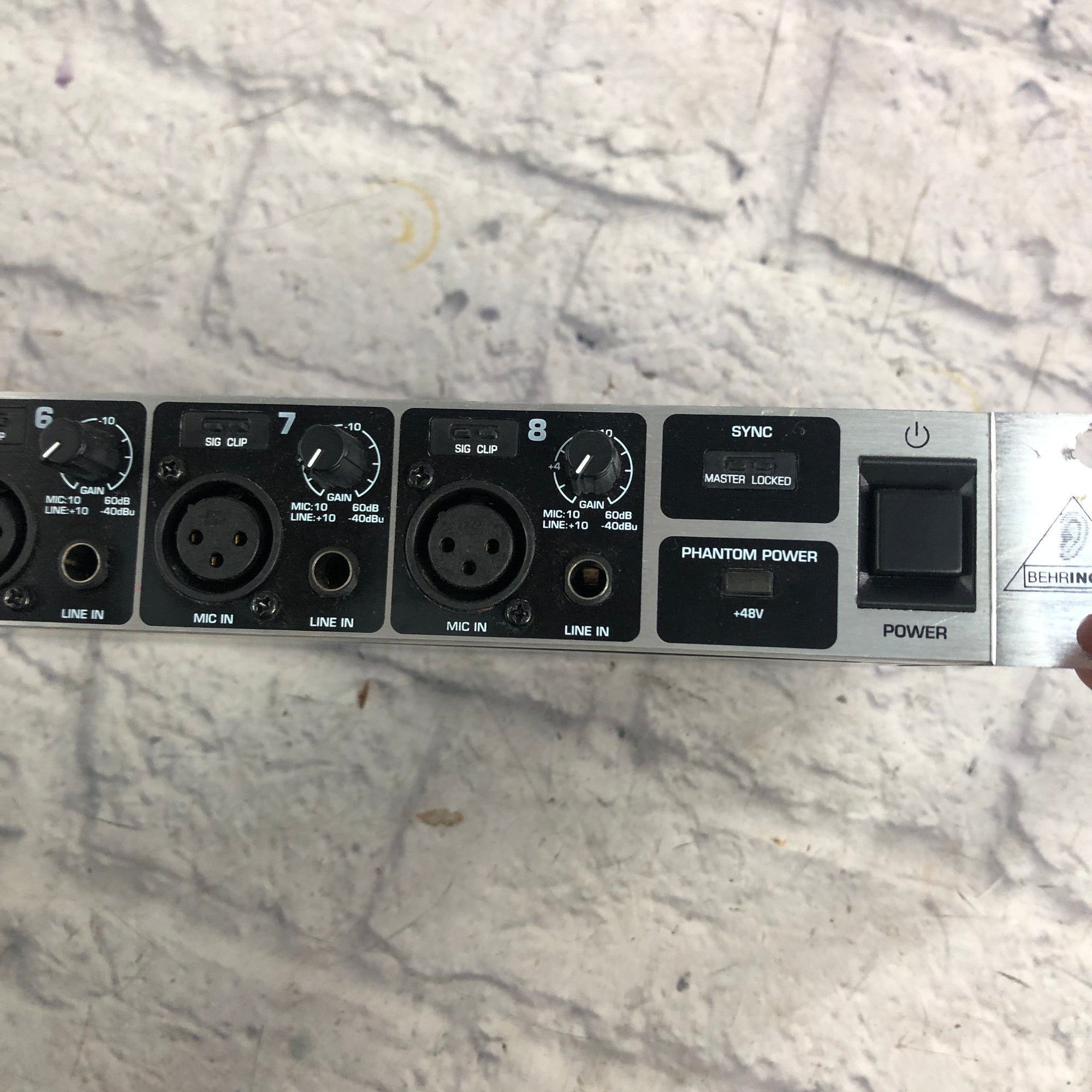 Behringer Ultragain ADA8000 AD DA Convertor