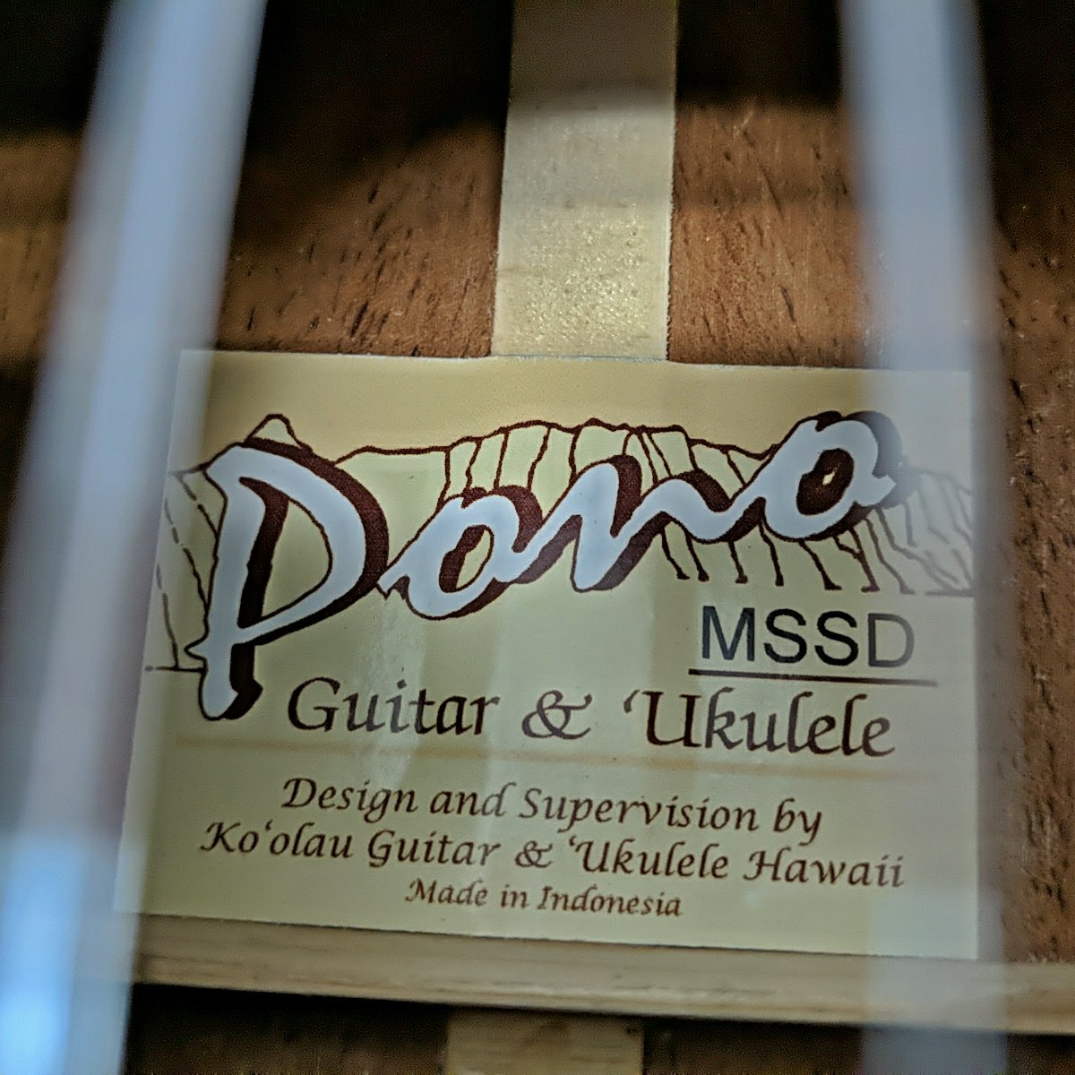 Pono MSSD Gloss Finish Soprano Ukulele
