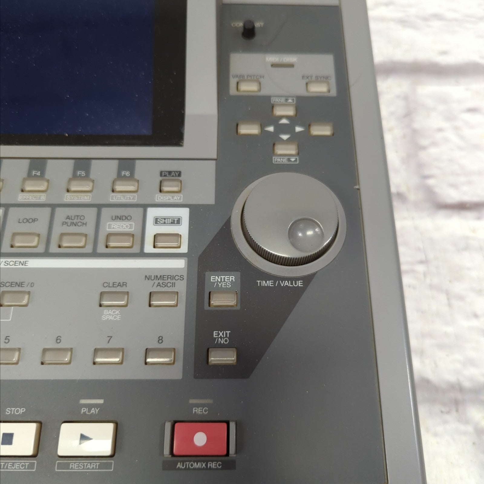 Roland VS-1680 Digital Recorder