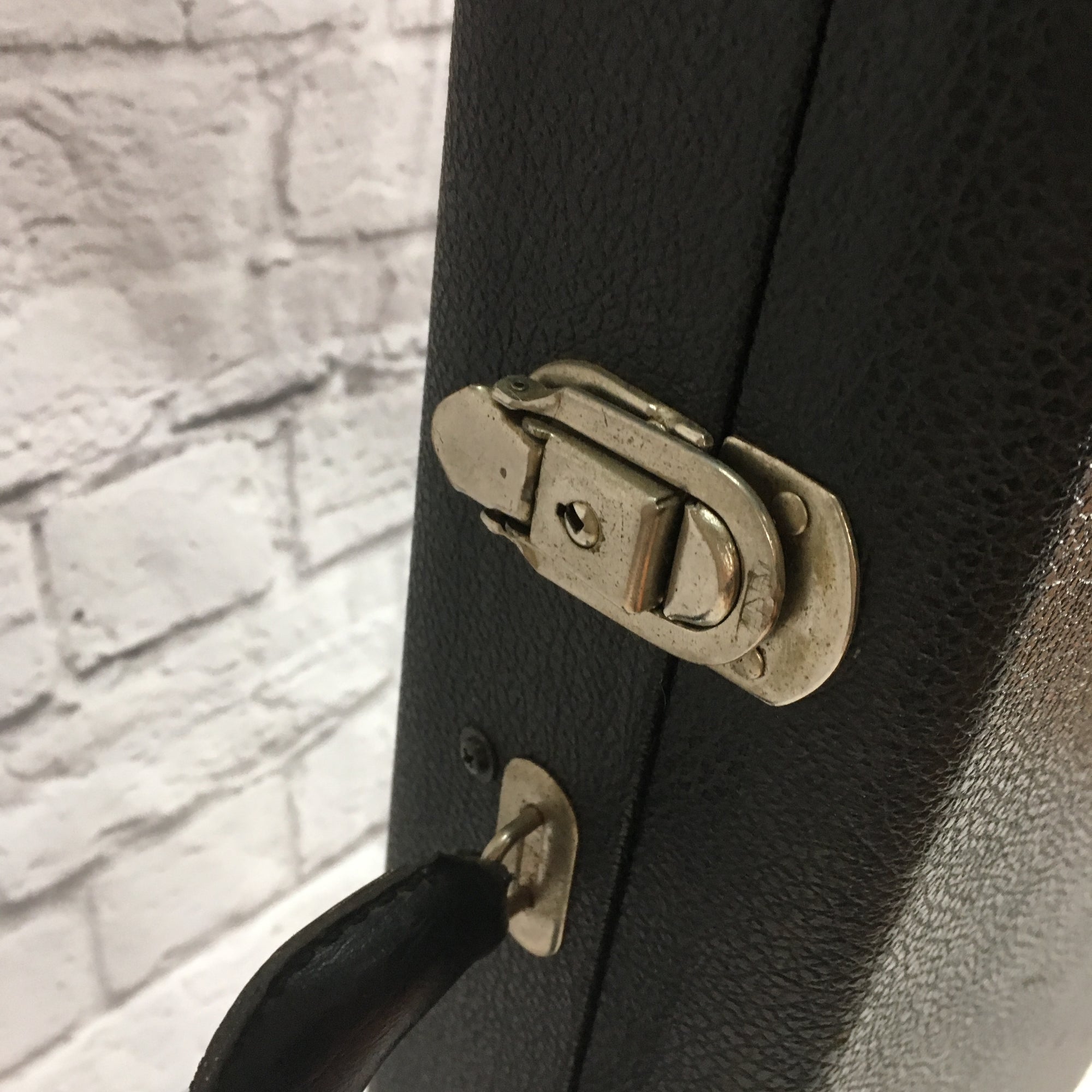 Unknown Hard Shell Bass Case