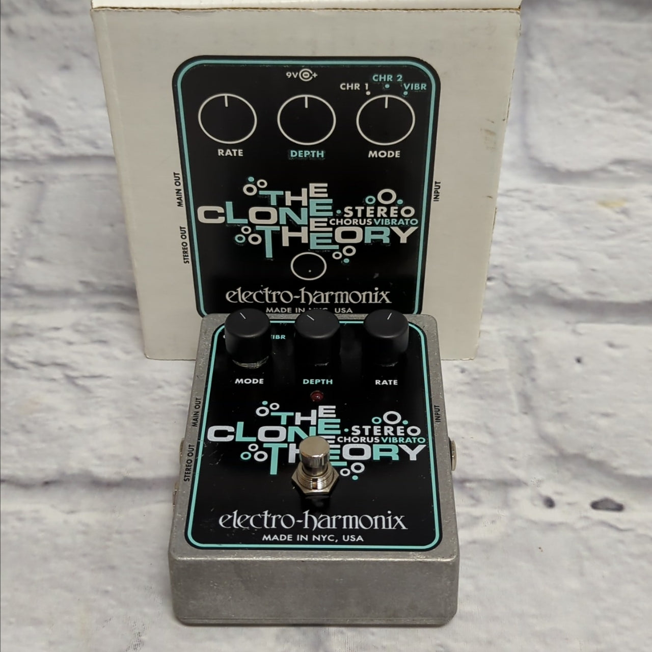Electro-harmonix The Clone Theory Stereo Chorus Vibrato Pedal