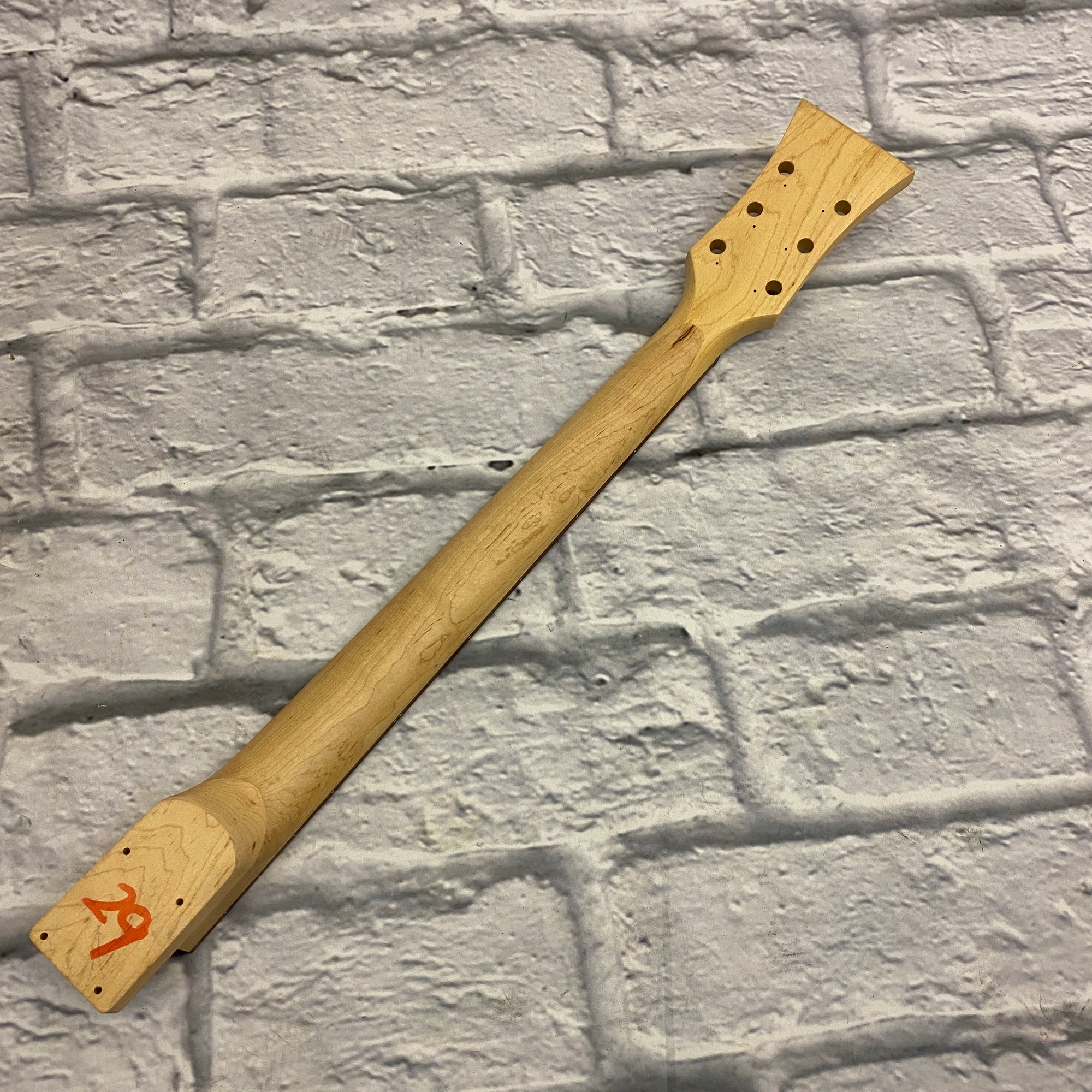 Saga HT-10 Guitar Kit