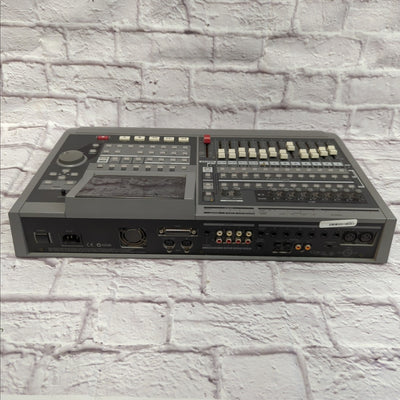 Roland VS1680 Digital Recorder