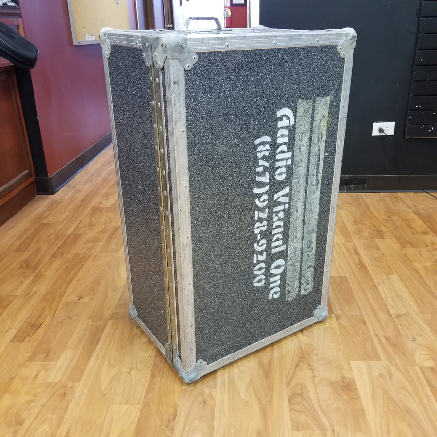 Unknown Road Case w Wheels