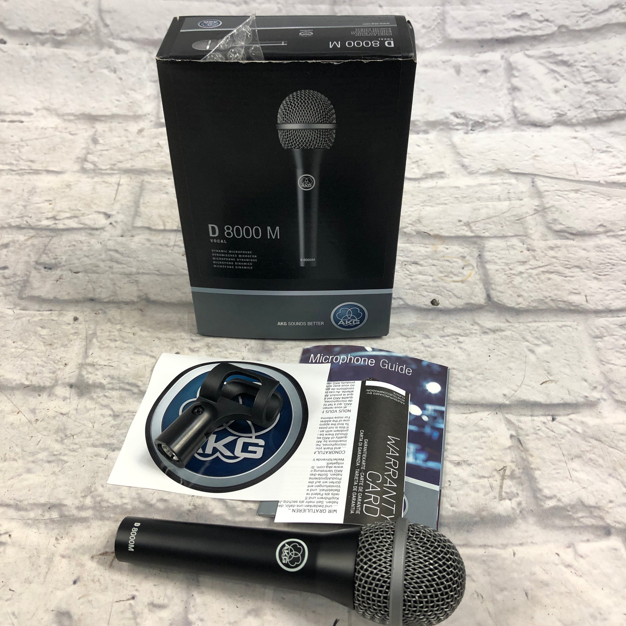 AKG D 8000M Microphone