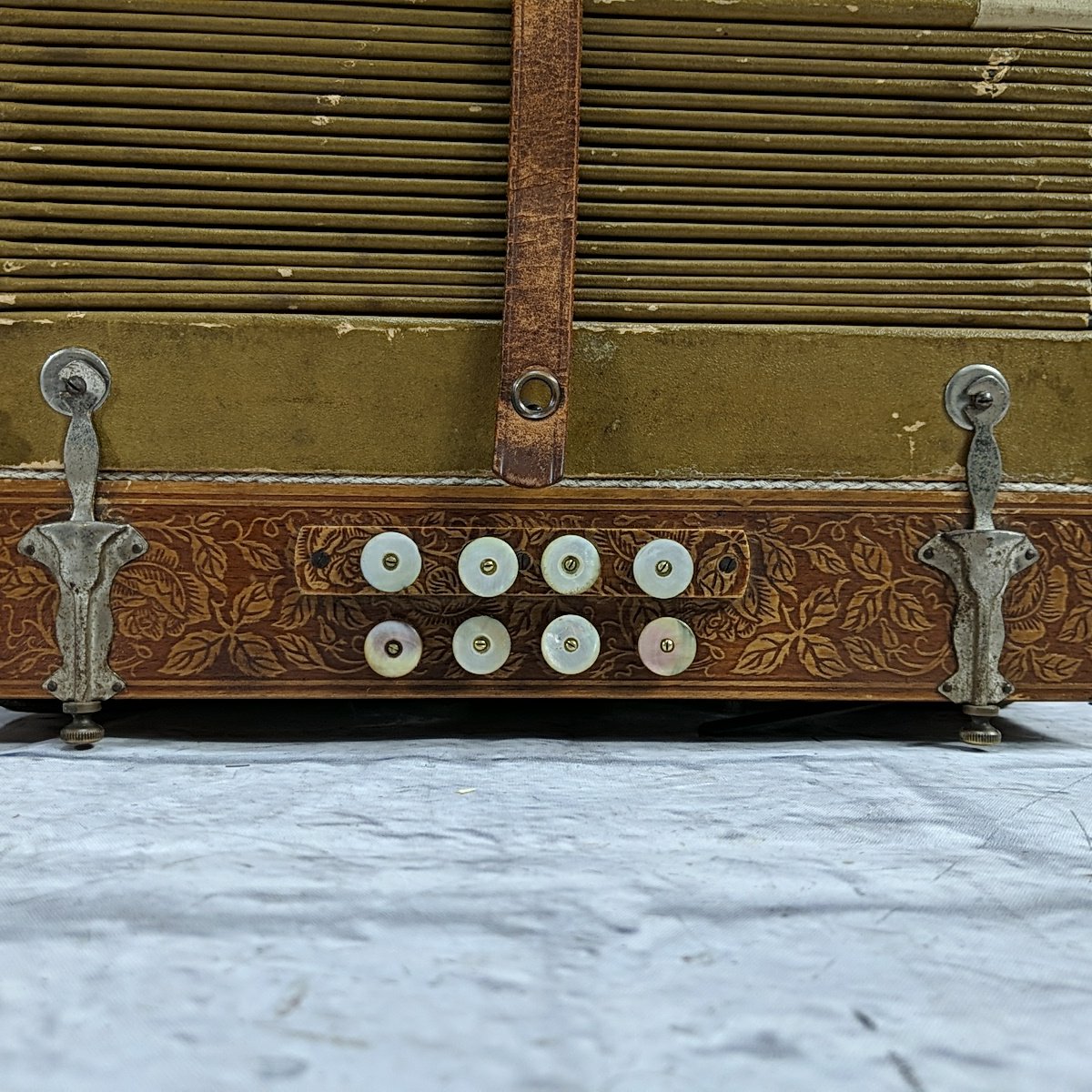Concertone 20 Key 8 Button Steel Reed Series Button Accordion