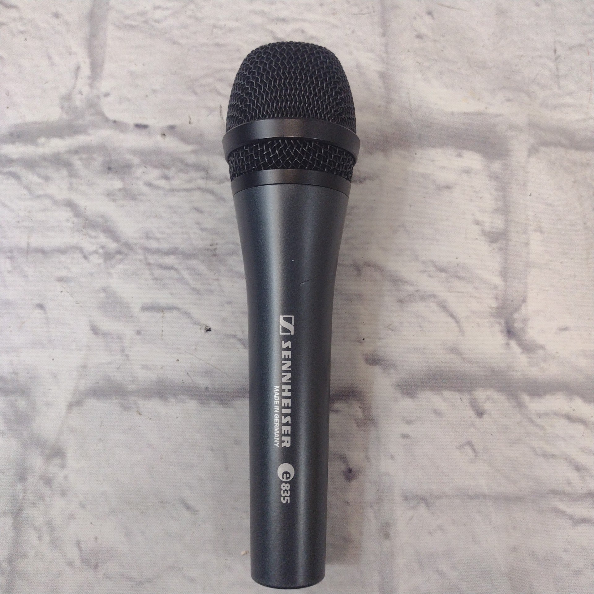 Sennheiser E835 Dynamic Vocal Microphone