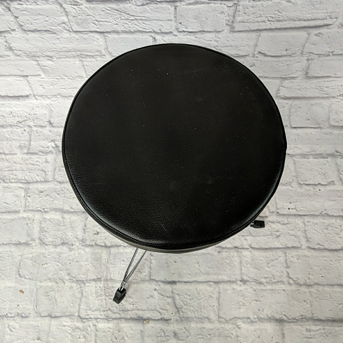 Griffin Drum Throne