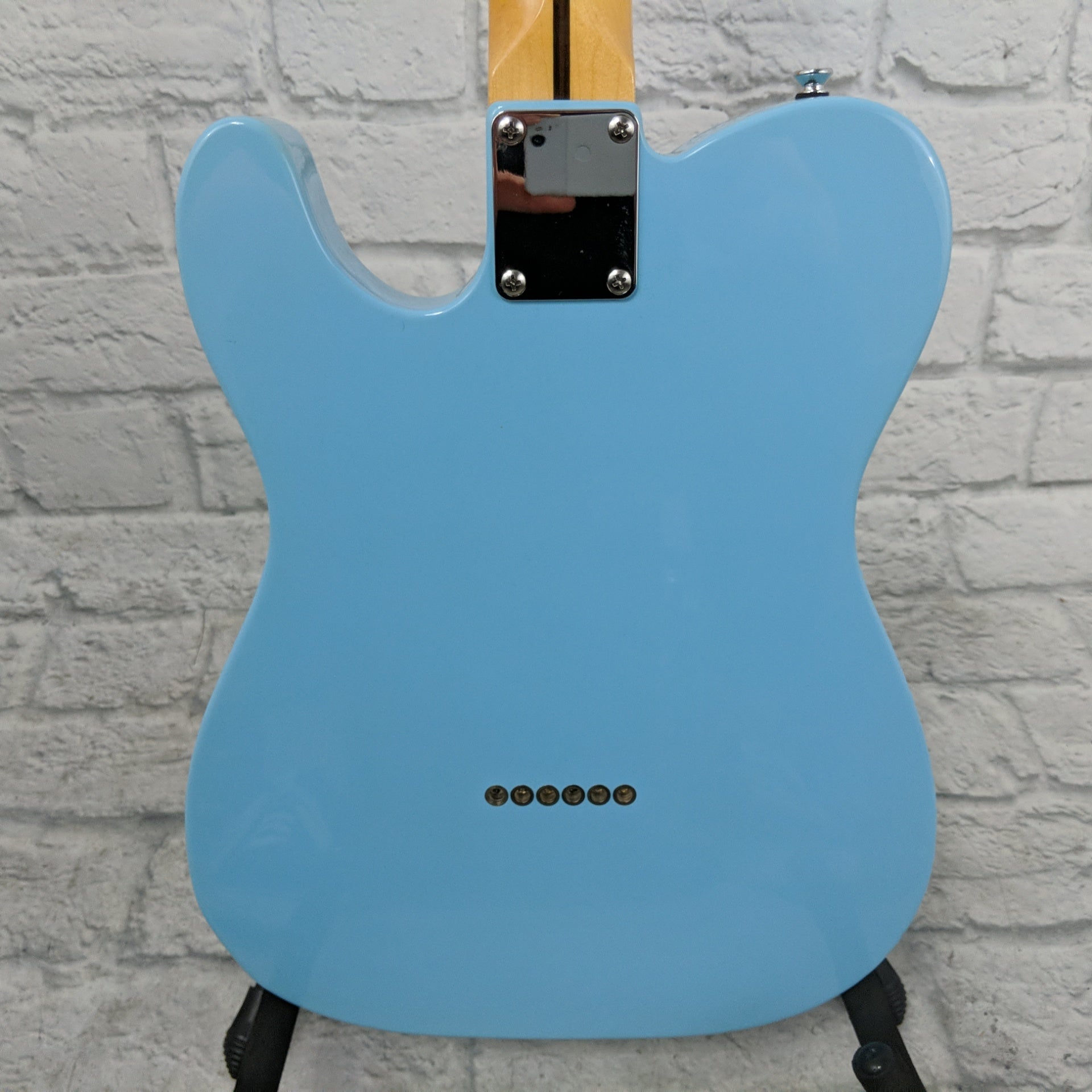 Vintage Reissued V75LB Laguna Blue Telecaster
