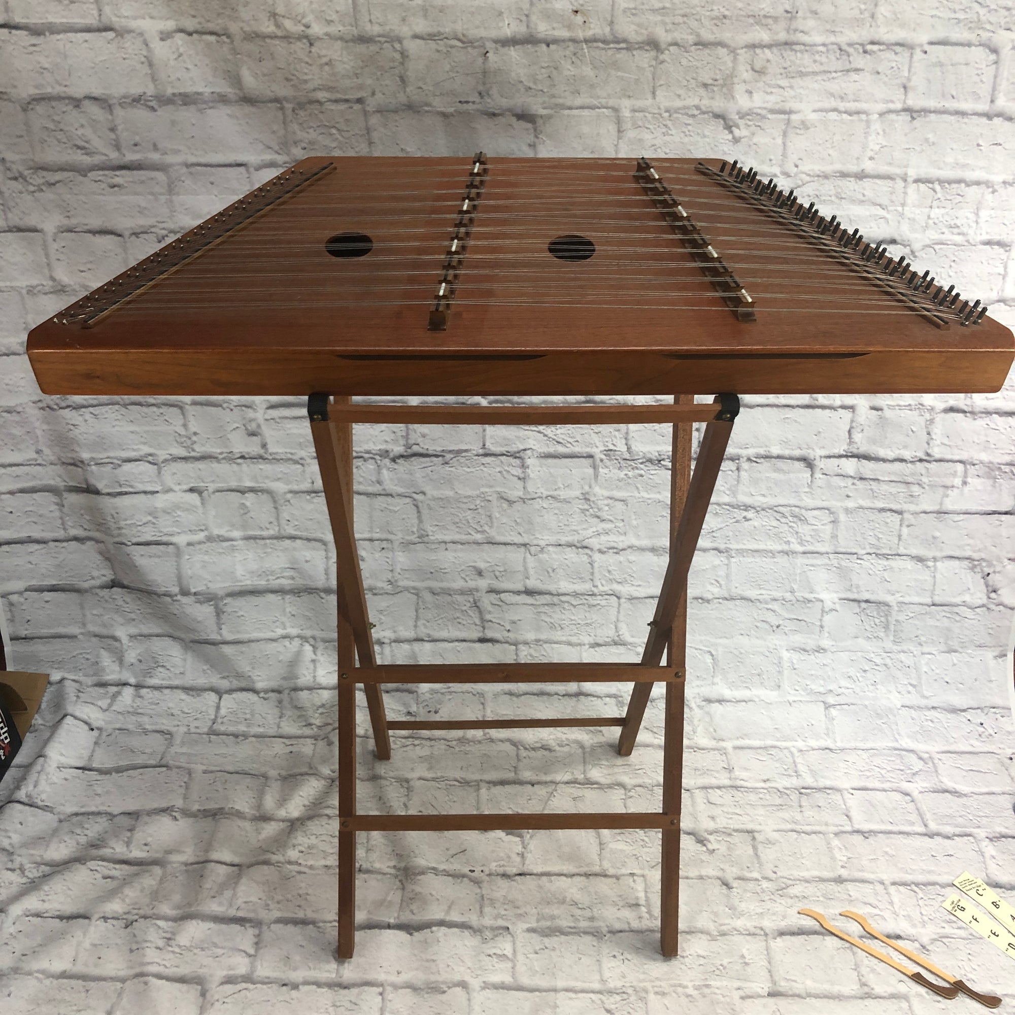 Dusty Strings D-10 Hammer Dulcimer with Bag & Stand