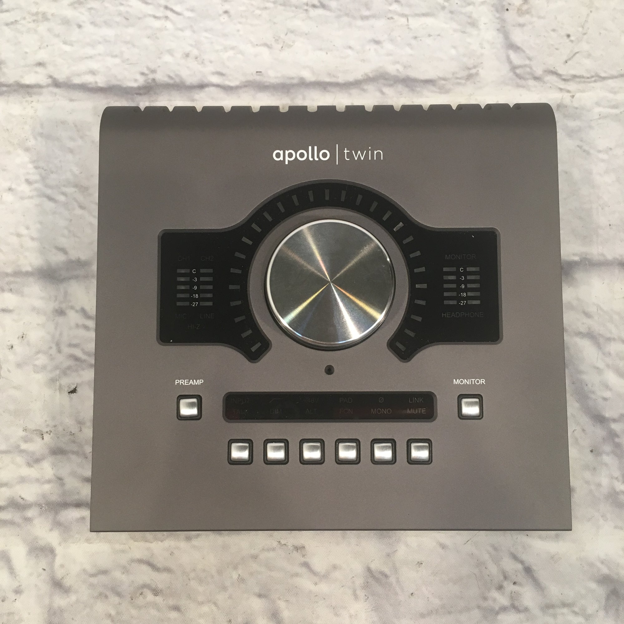 Apollo Twin Mk II | Thunderbolt Audio Interface | Universal