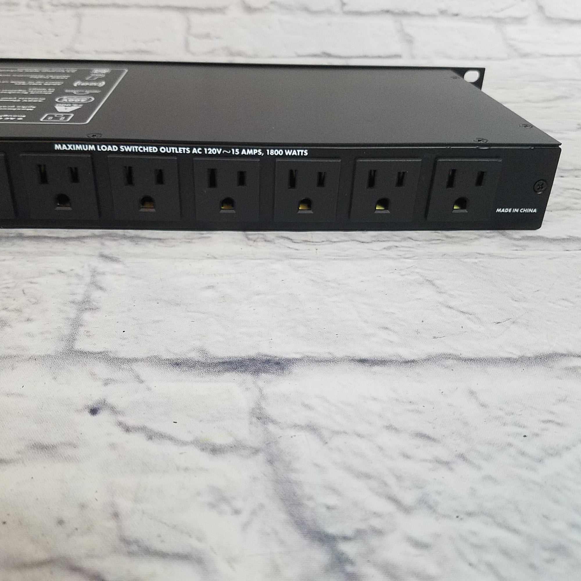 Livewire PC900 Power Conditioner