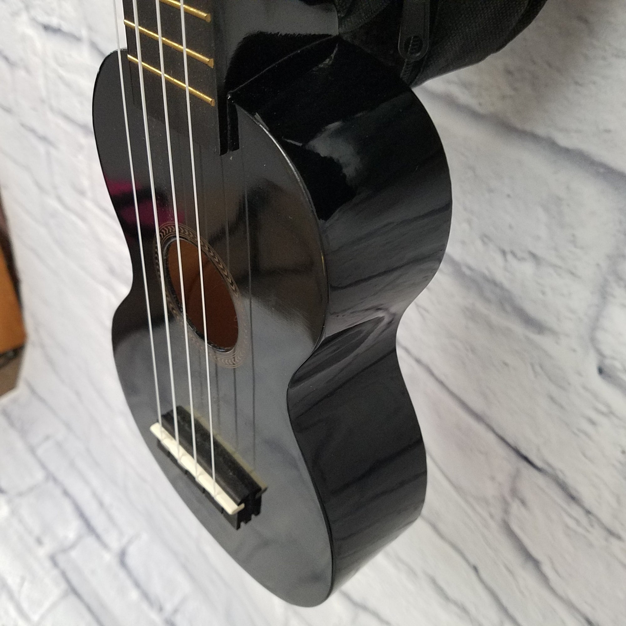 Mahalo Soprano Ukulele w/bag 255495