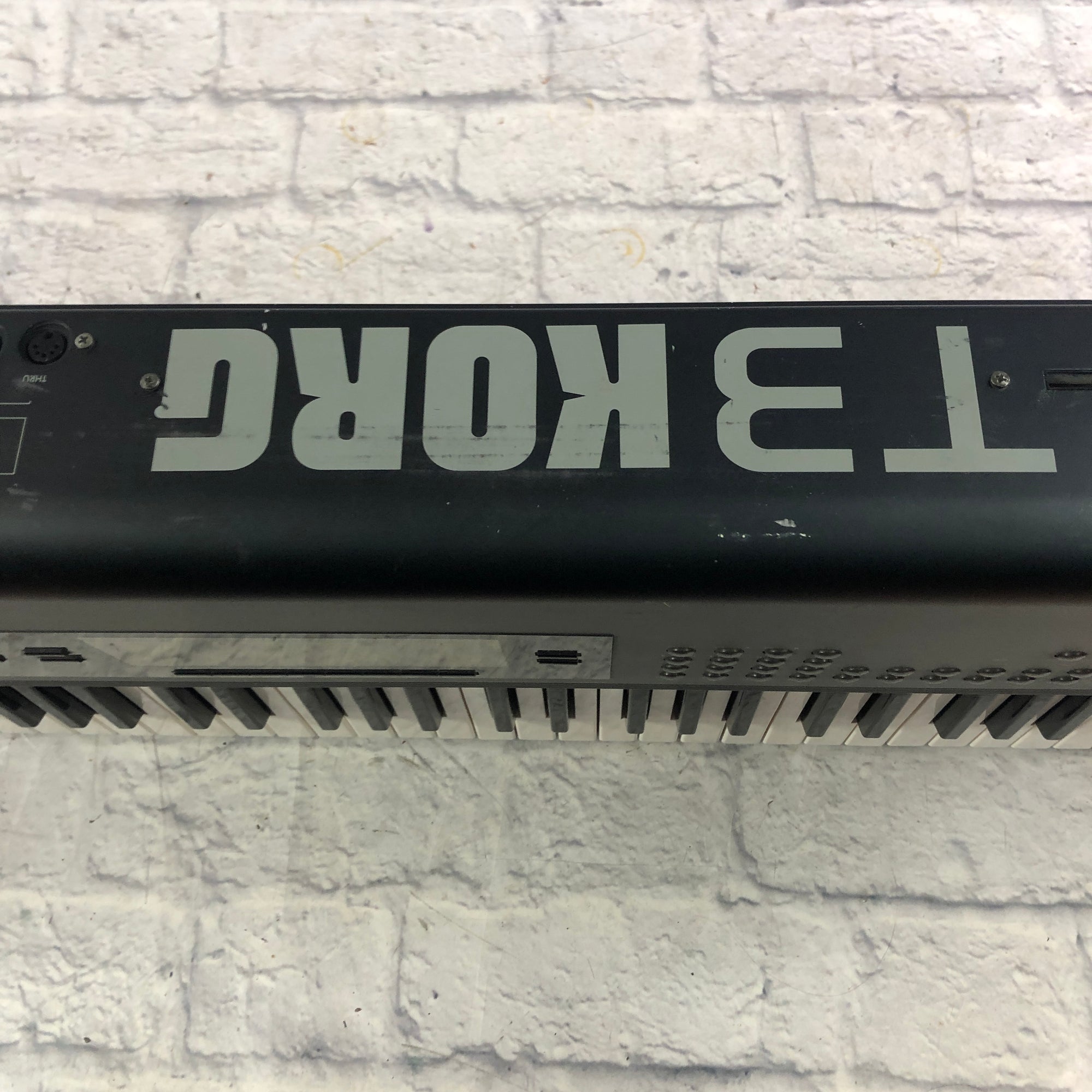 Korg T3 61 Key Workstation Synthesizer