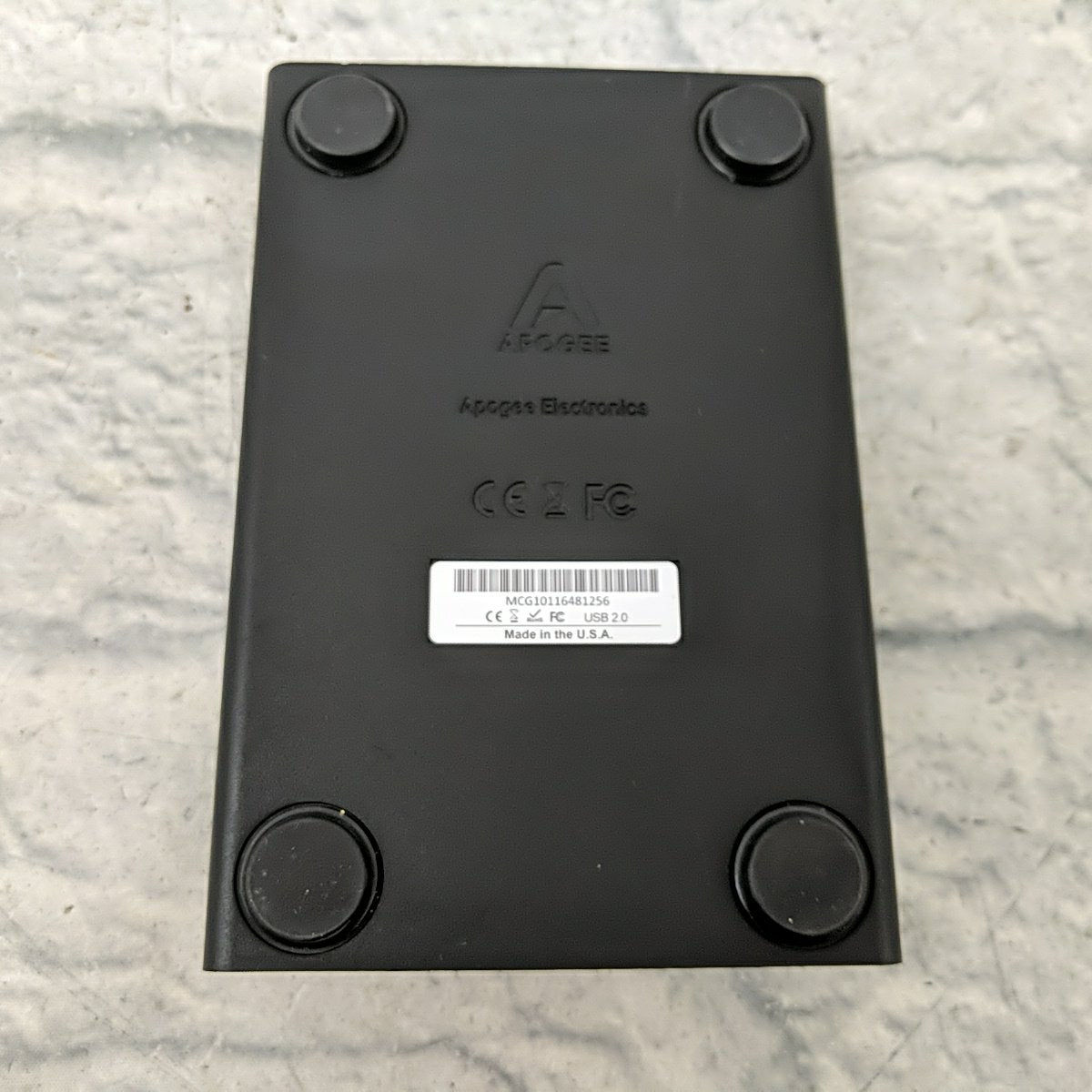 Apogee Control Interface (hardware remote control for Element Series interfaces)