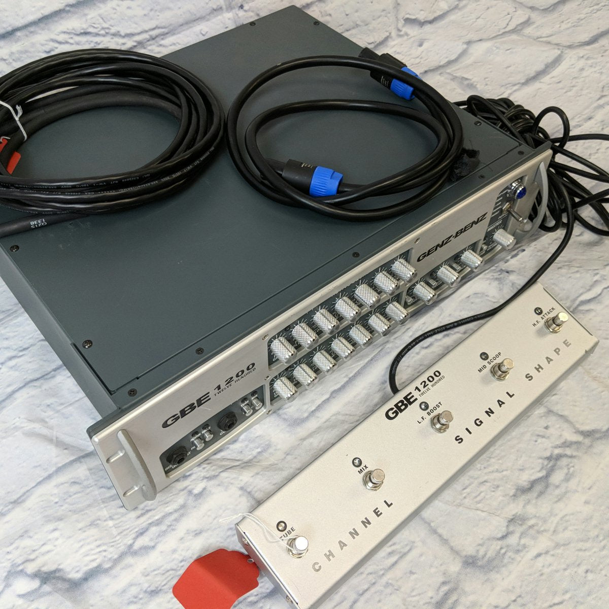 Genz Benz GBE 1200 Bass Head w/Footswitch