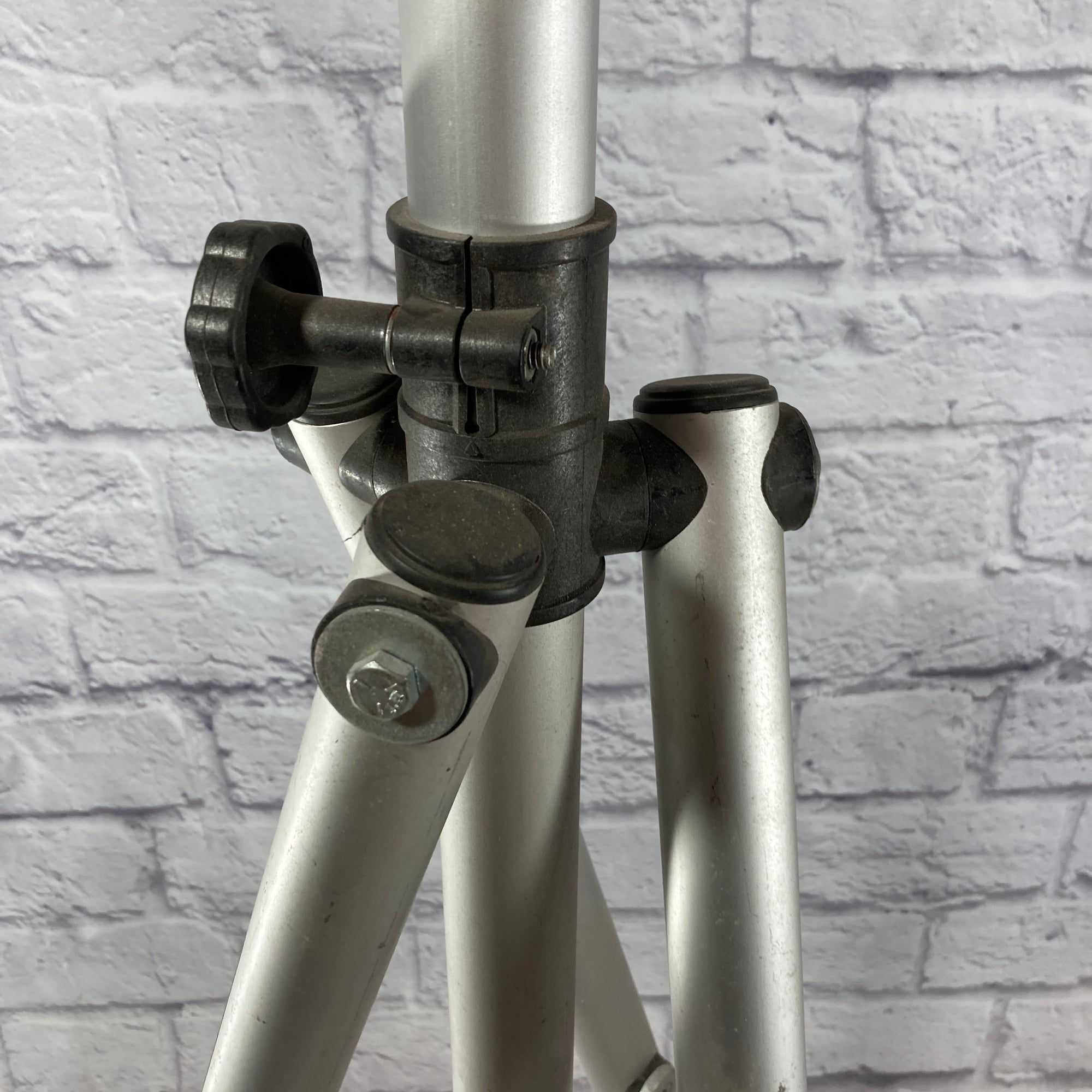 Ultimate Support Aluminum Speaker Stand