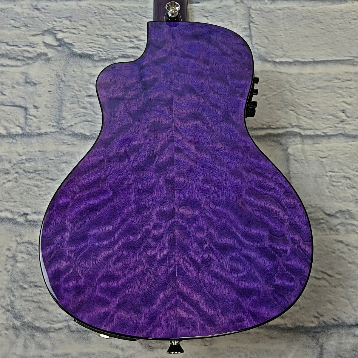 Lanikai QM-PUCEC  Quilted Maple Purple Concert Ukulele with Fishman Pickup System