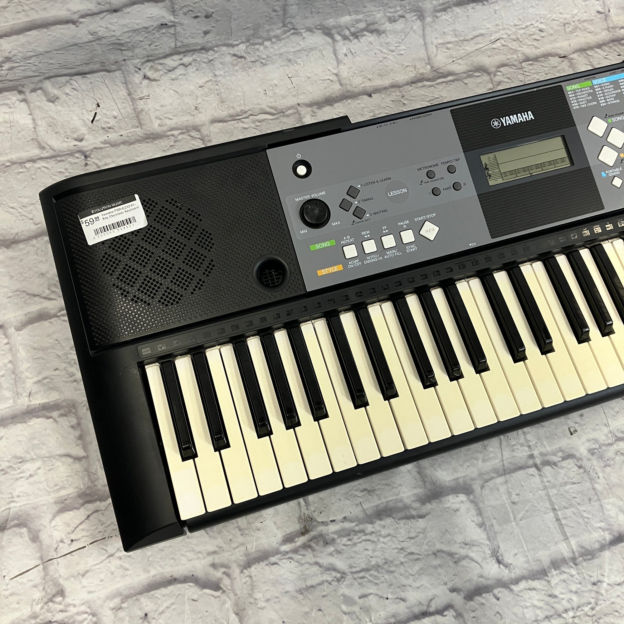 Yamaha PSR-E233 61-Key Electronic Keyboard