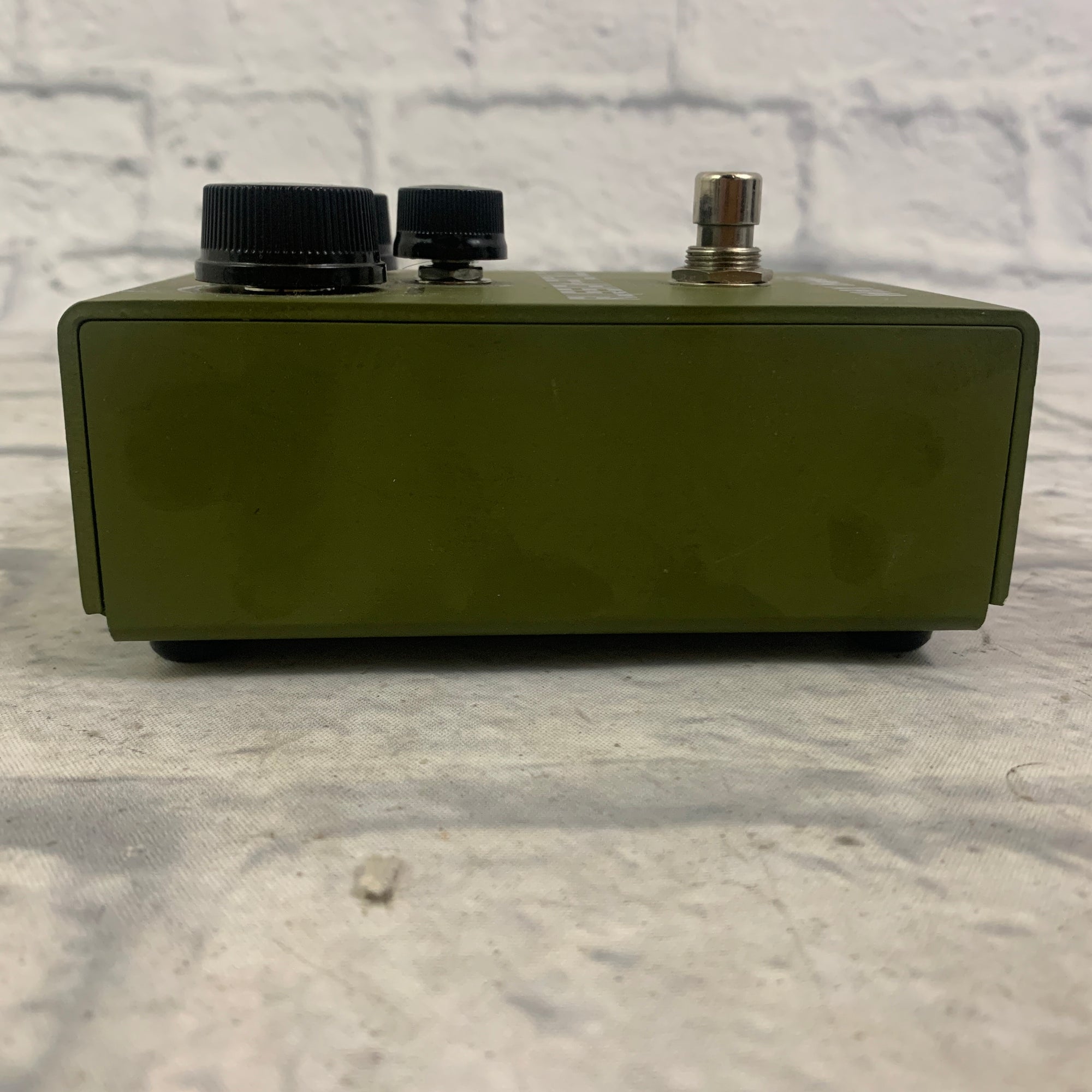 Way Huge Electronics WHE408 Russian Pickle Fuzz Pedal w/ box