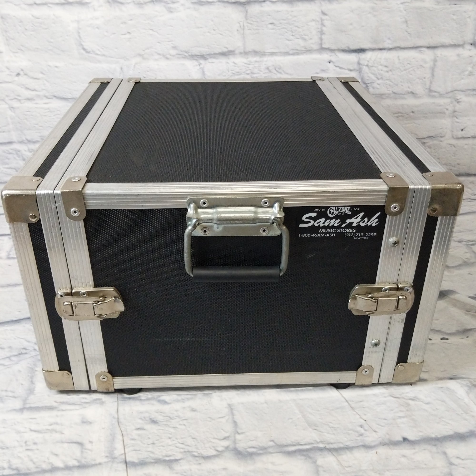 Unknown 6U Rack Case with Briefcase Latches