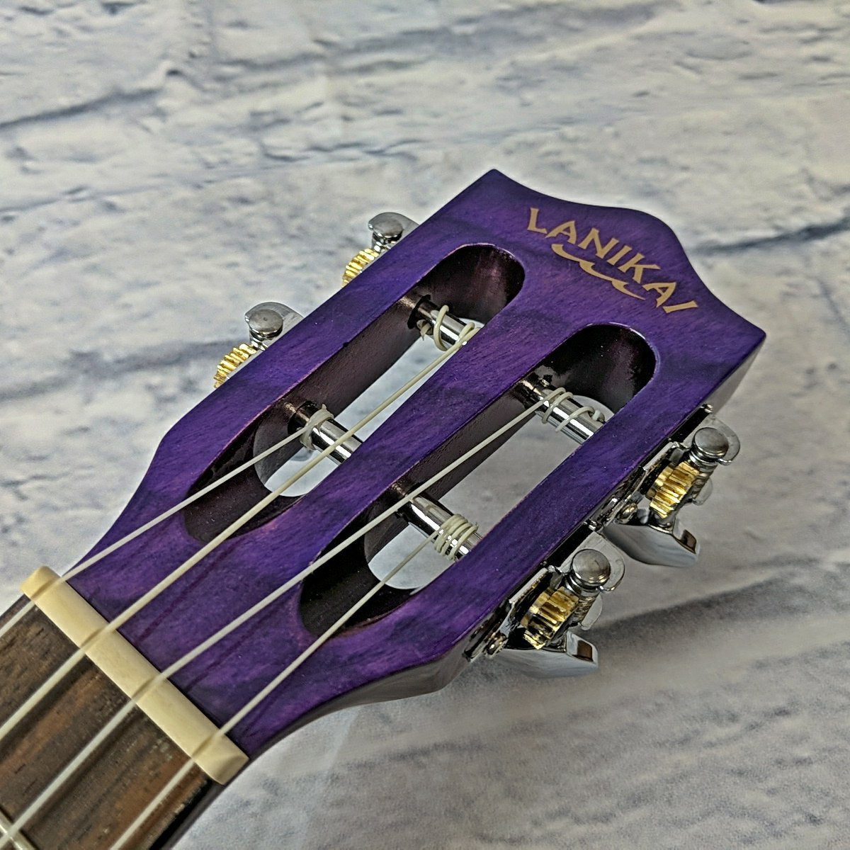 Lanikai QM-PUCEC  Quilted Maple Purple Concert Ukulele with Fishman Pickup System