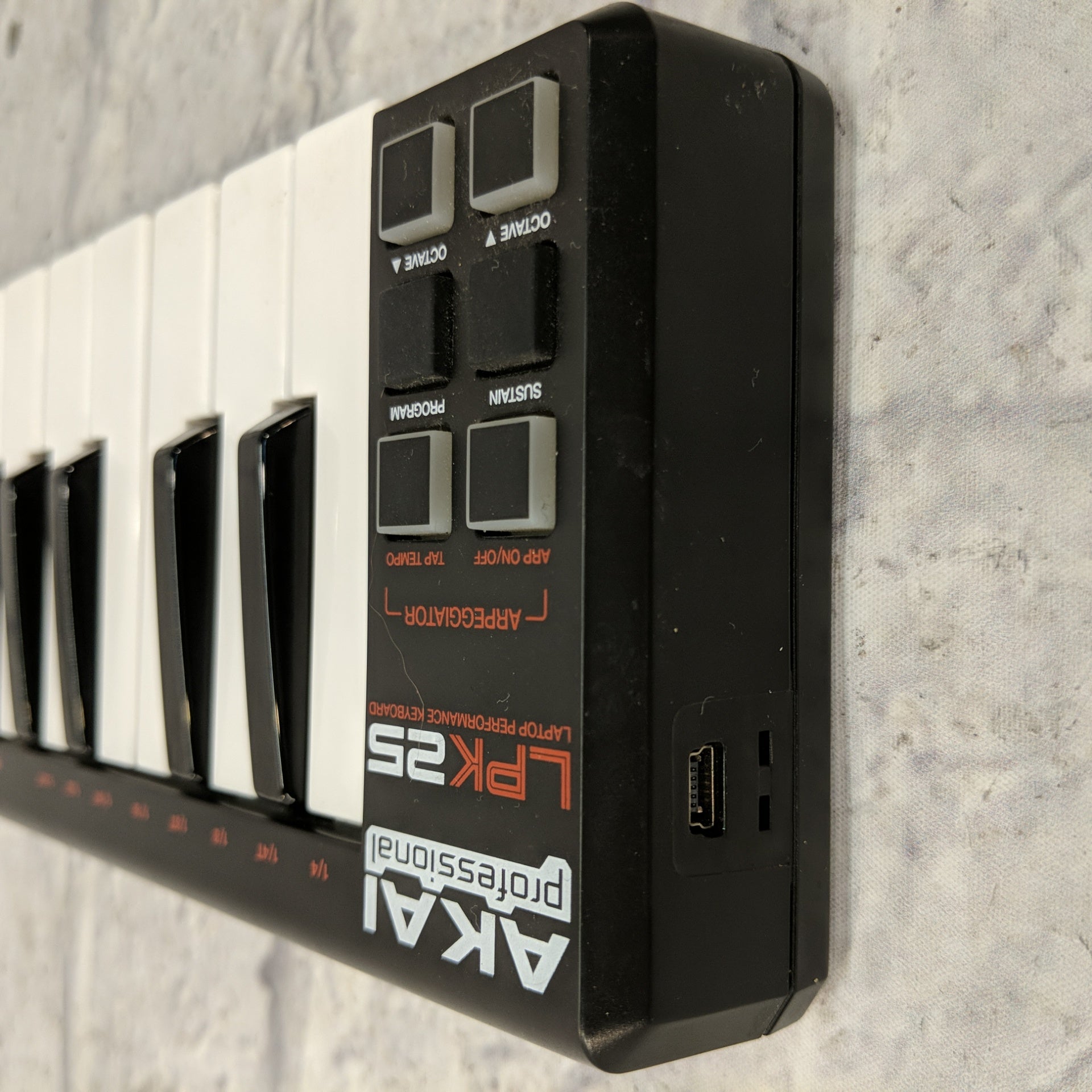 Akai LPK25 Mini USB Keyboard Midi Controller