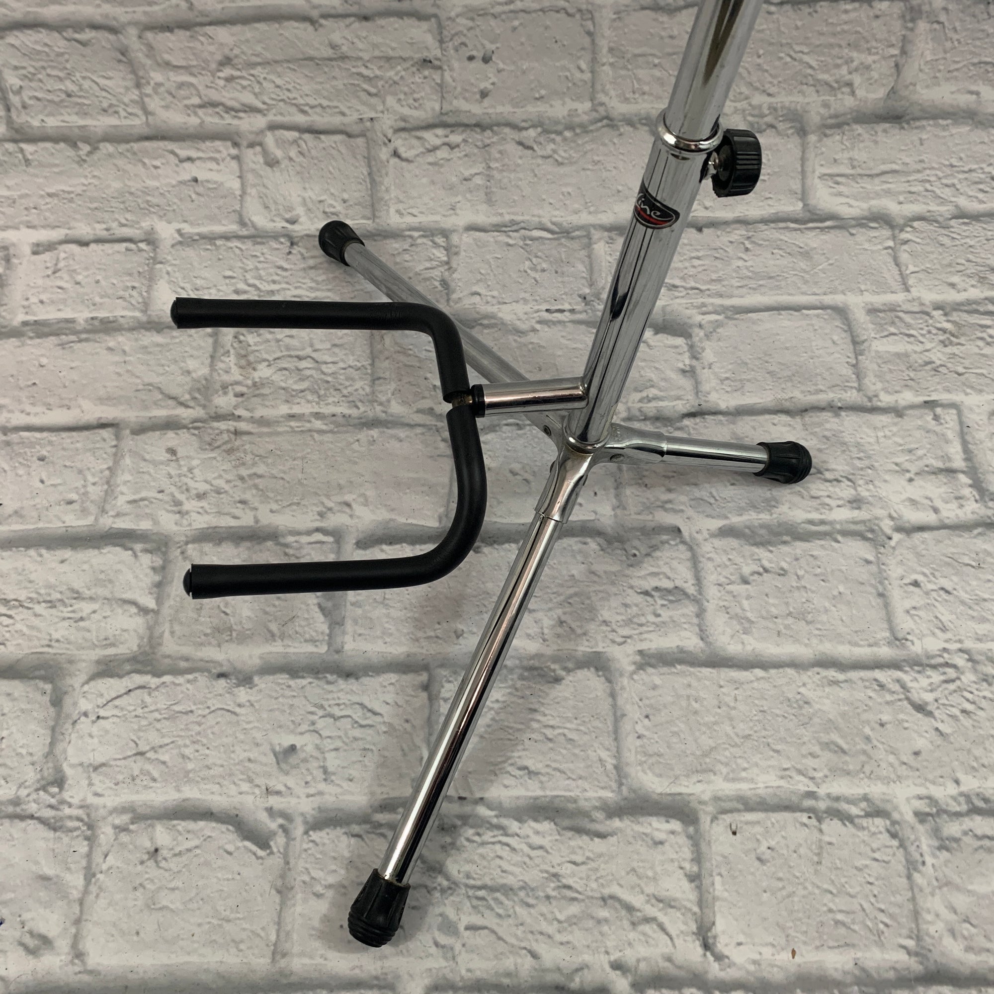 Proline Guitar Stand - Chrome