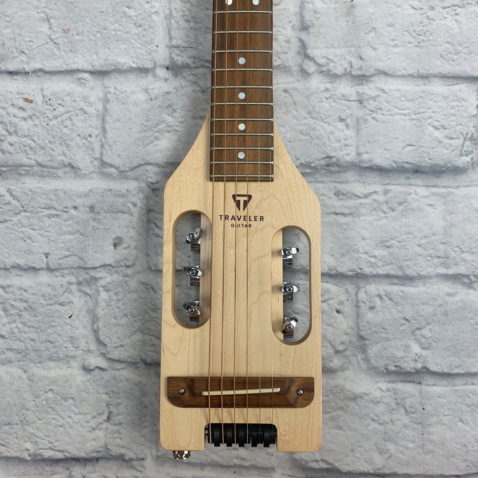 Traveler Ultra-light Natural Acoustic Electric Guitar