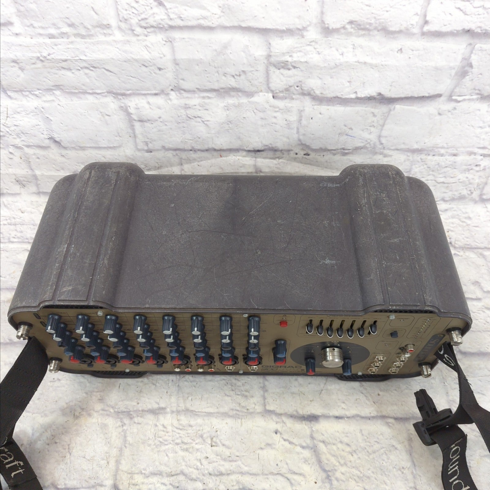 Soundcraft Gigrac 300 8-Channel 300-Watt Powered Mixer - Evolution Music