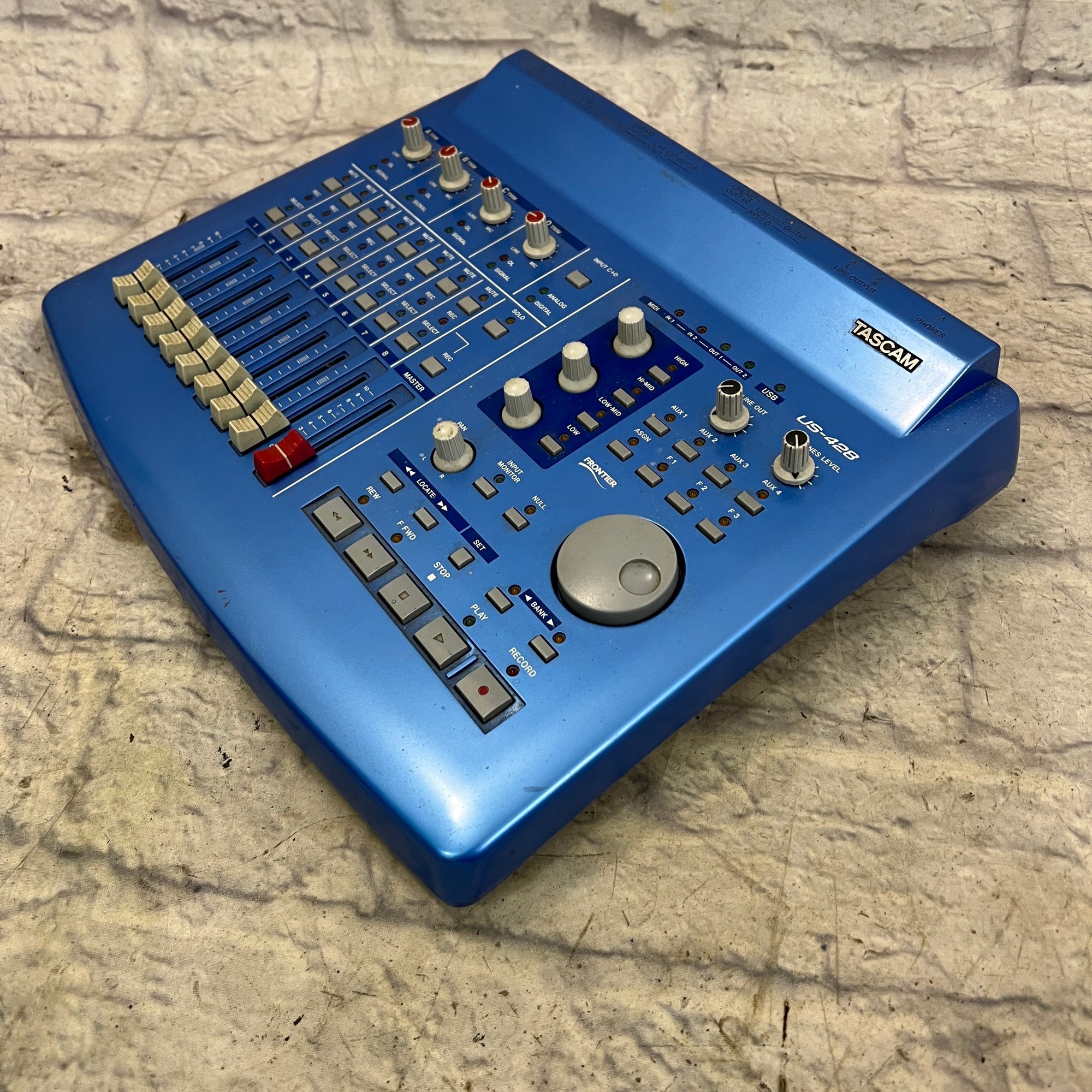 Tascam US-428 Mixer