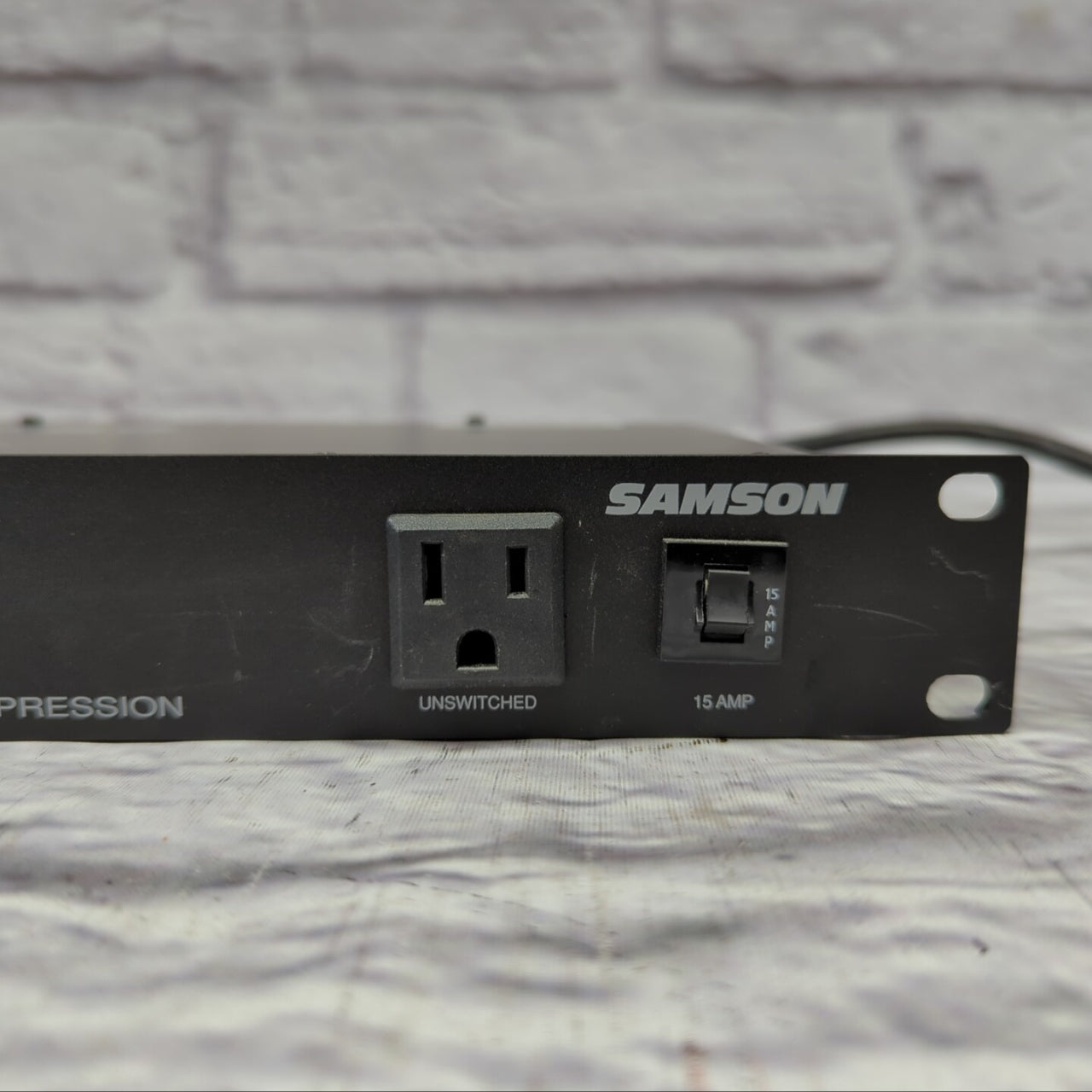 Samson PowerStrip PS9 Power Distribution w/ AC Line Noise and Surge Protection