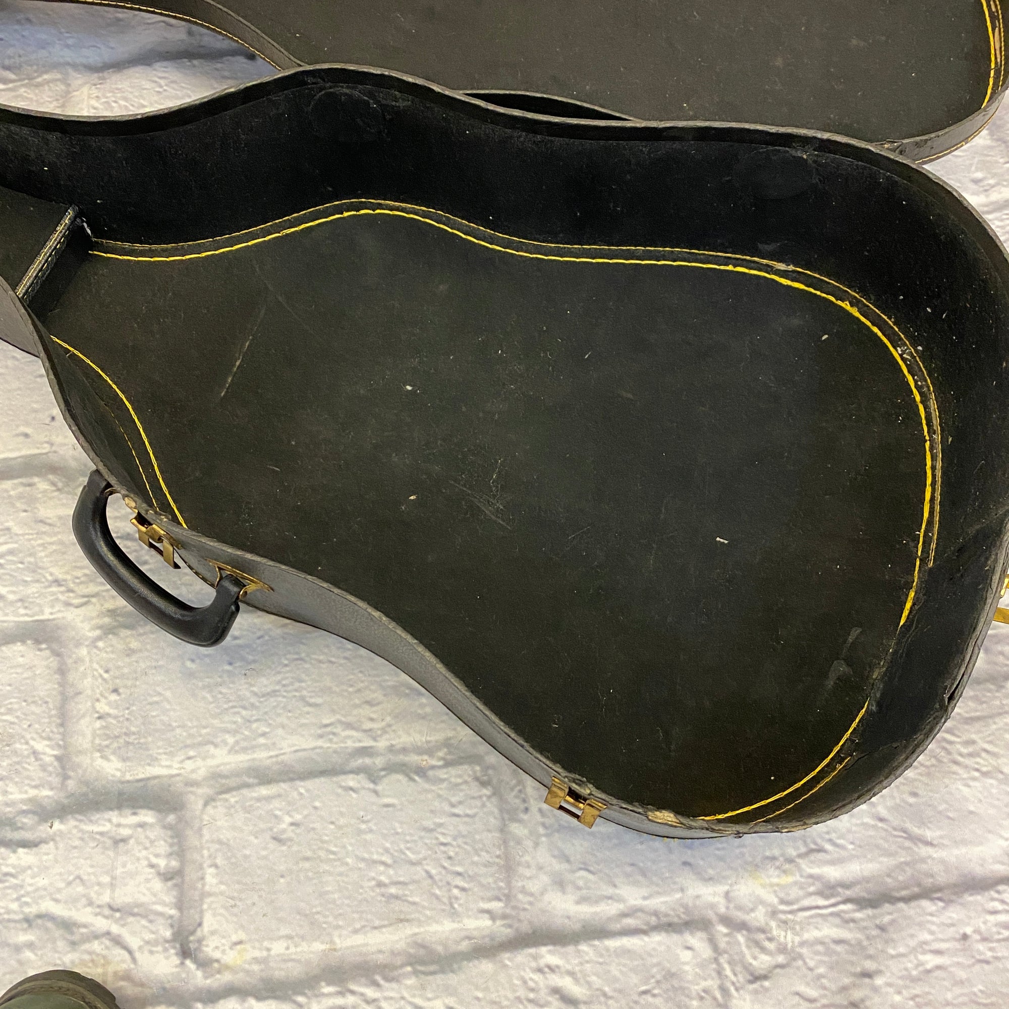 Unknown Chipboard Acoustic Hard Case