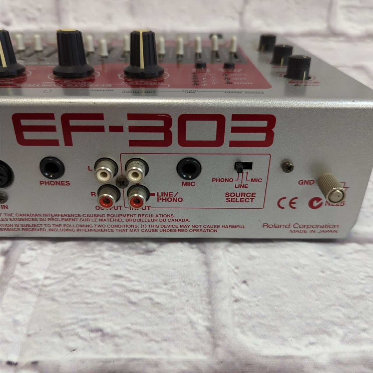 Roland EF-303 Groovebox Synthesizer Drum Machine