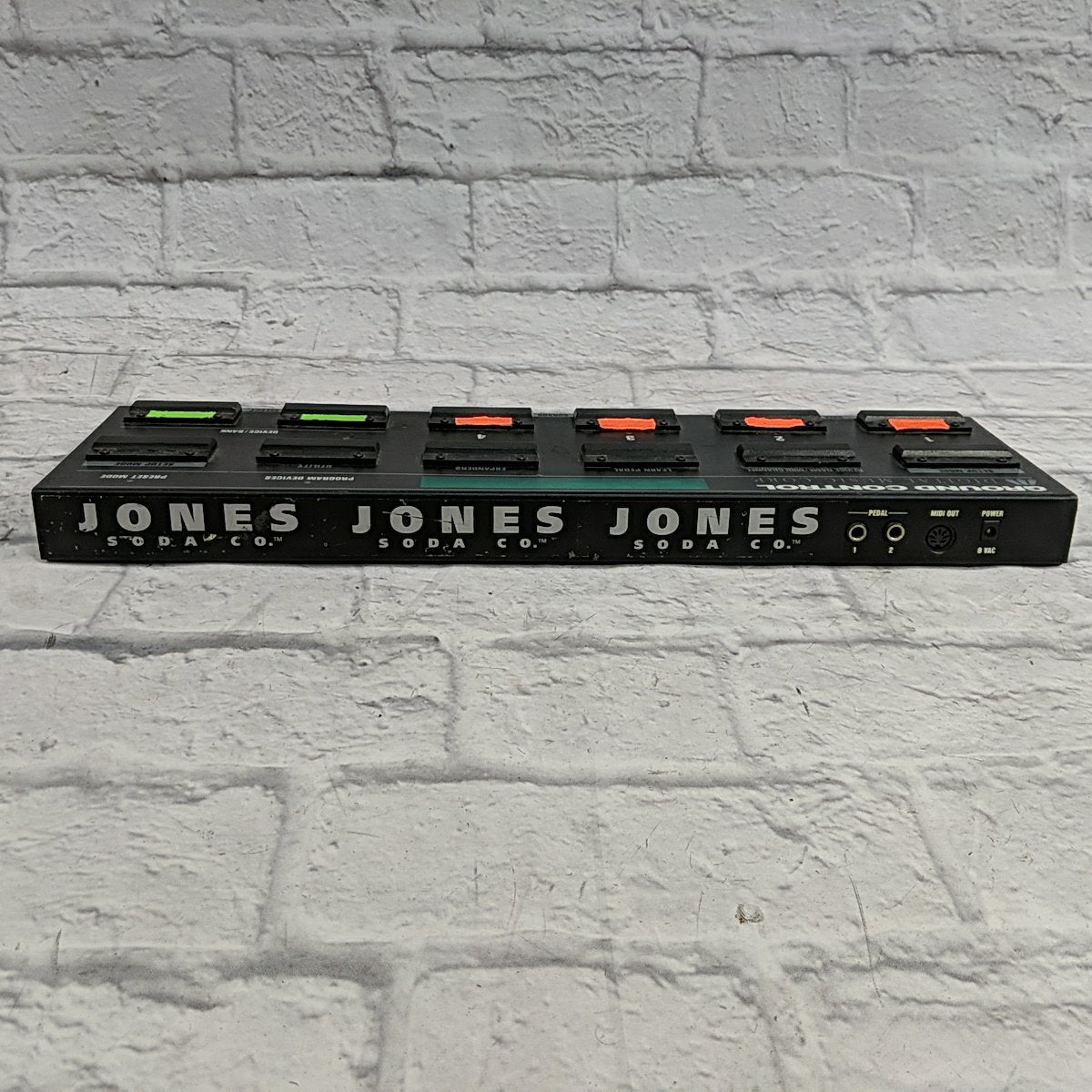 Digital Music Corp. GCX Audio Switcher w. Ground Control Footswitch