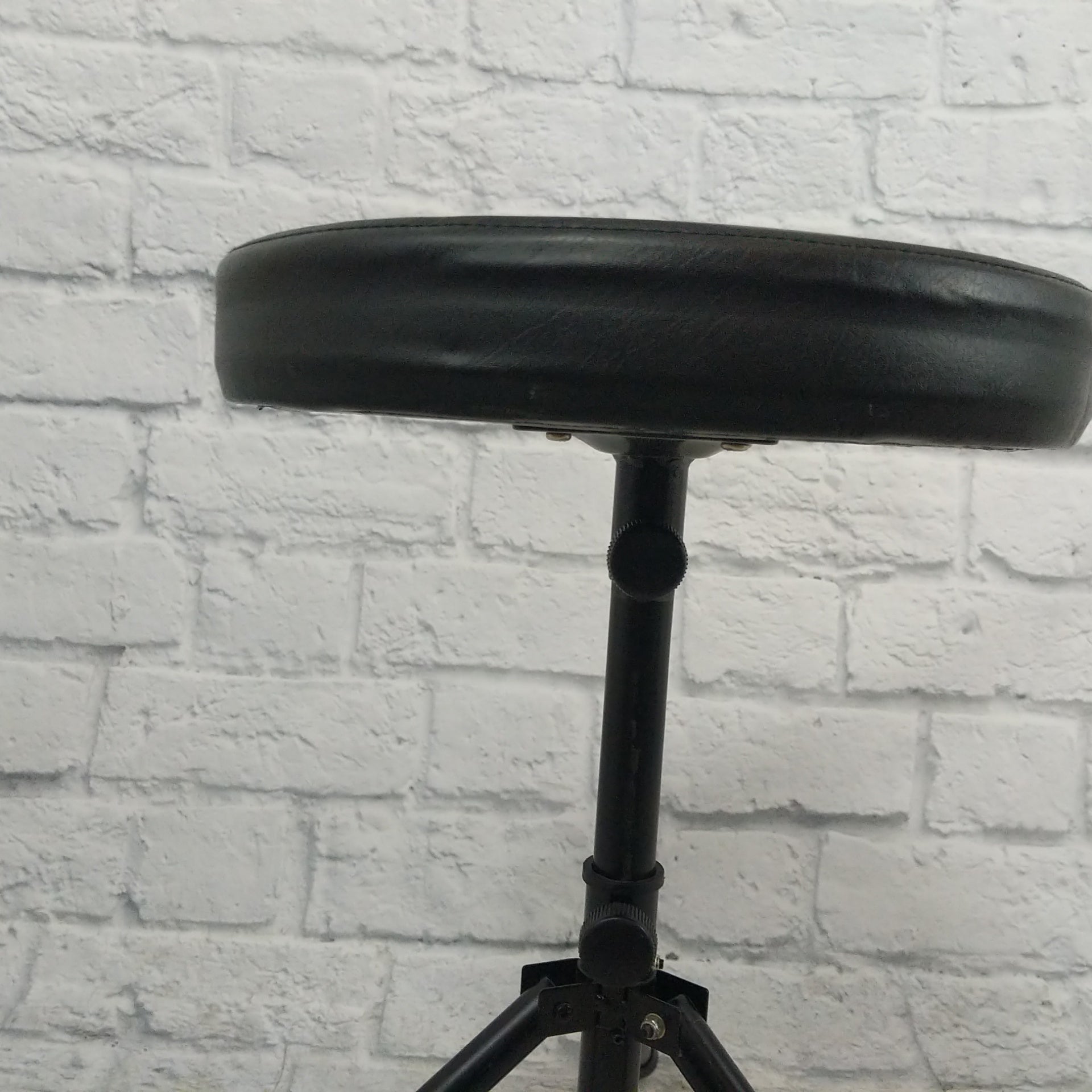 Black Drum Throne