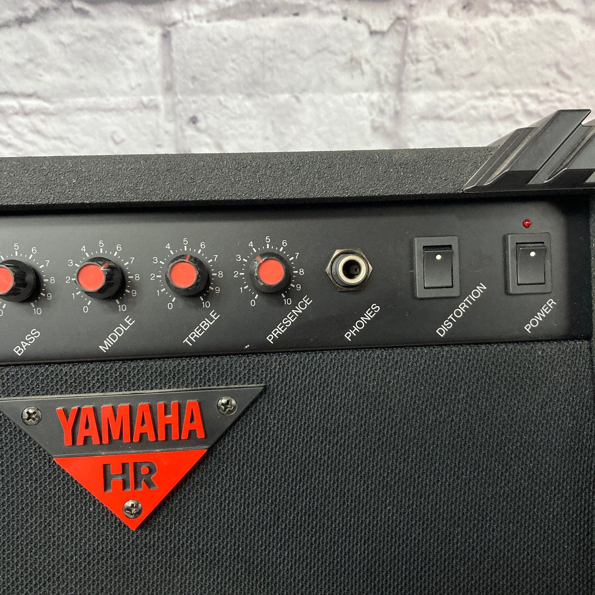 Yamaha HR-1000 Guitar Combo Amp - Evolution Music