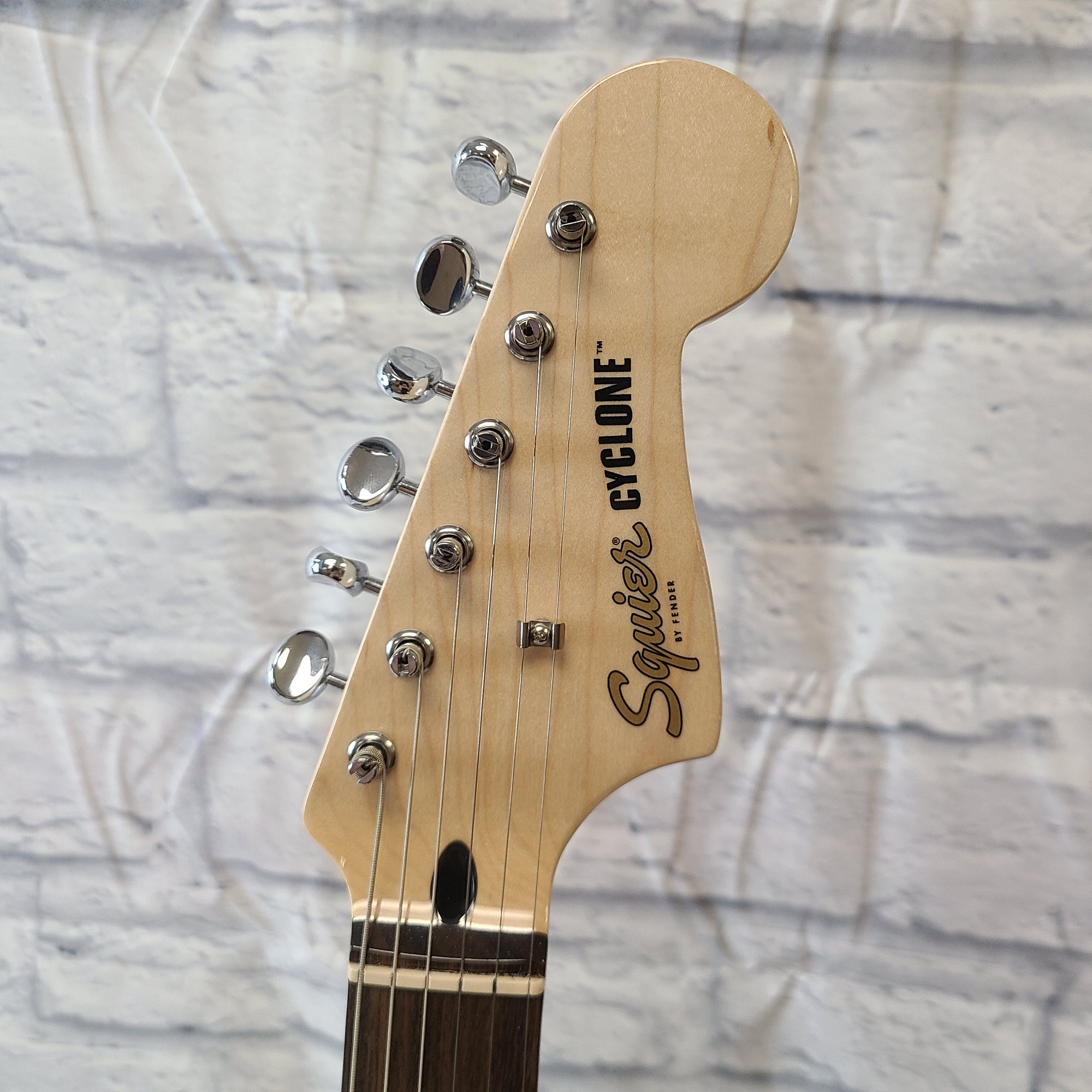Squier Paranormal Cyclone Electric Guitar - Daphne Blue