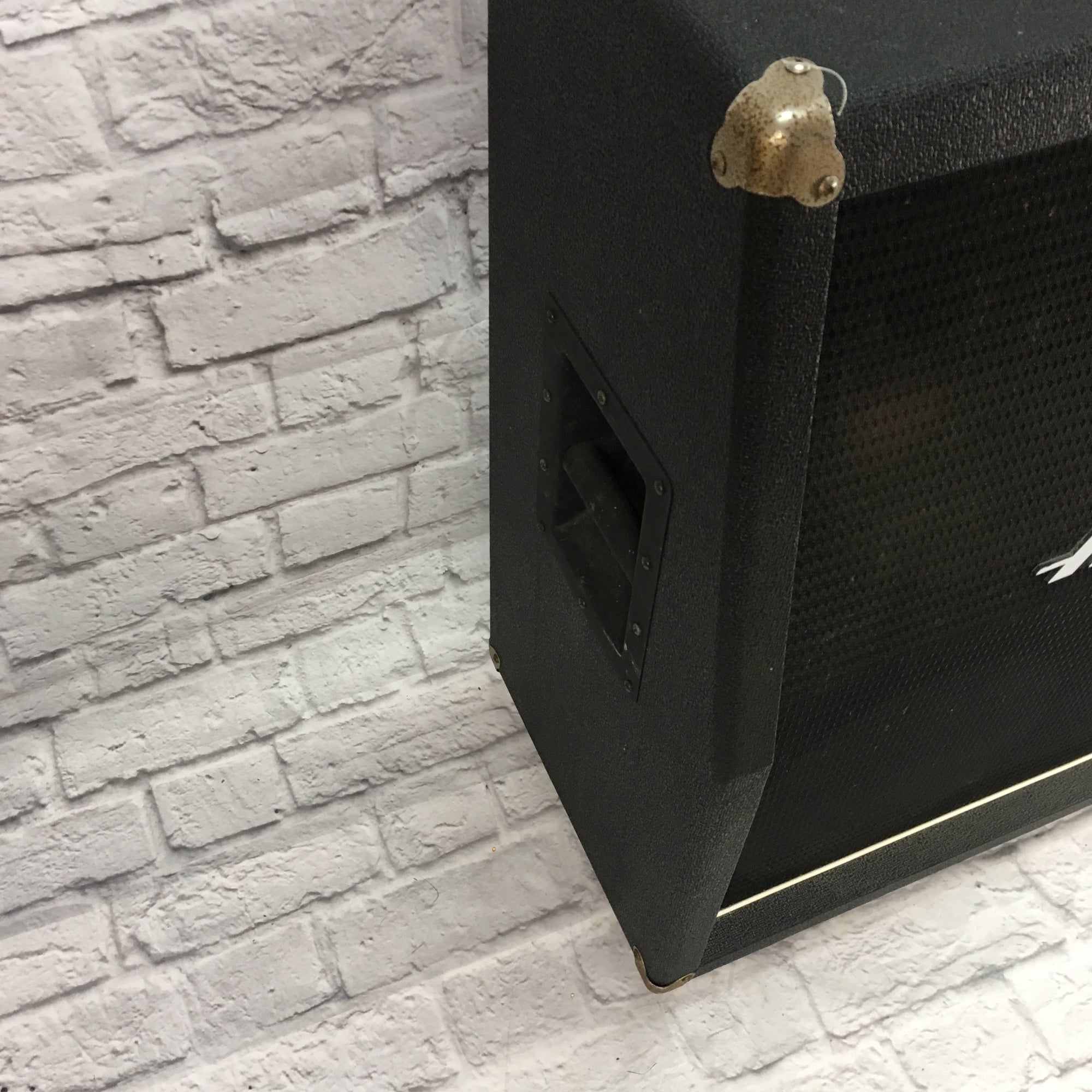 Ampeg V-412 4x12 Guitar Cabinet