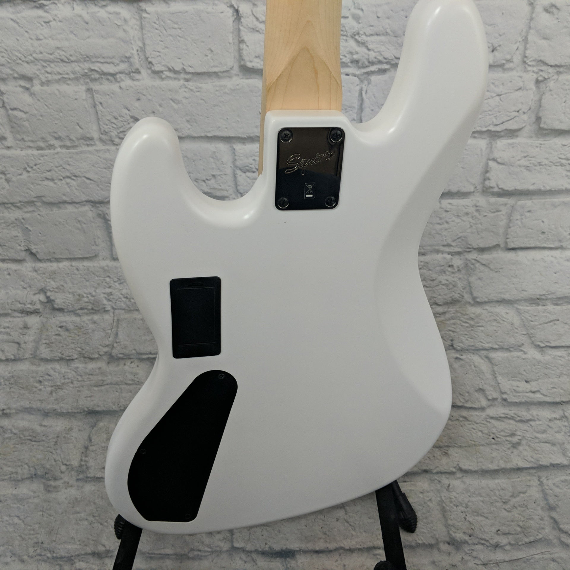 Squier Contemporary Active Jazz Bass HH Maple Fingerboard Flat White