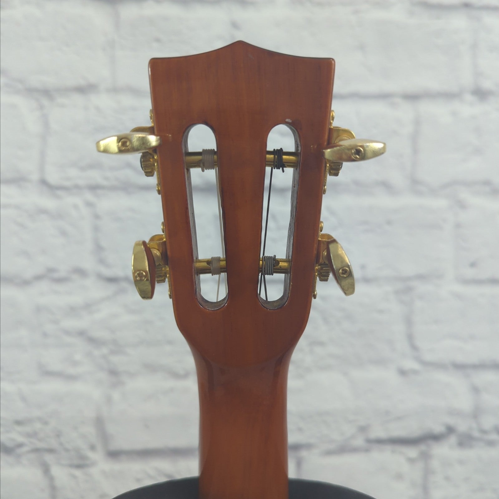 Mahalo MJ4VNA Java Series Baritone Ukulele in Vintage Natural