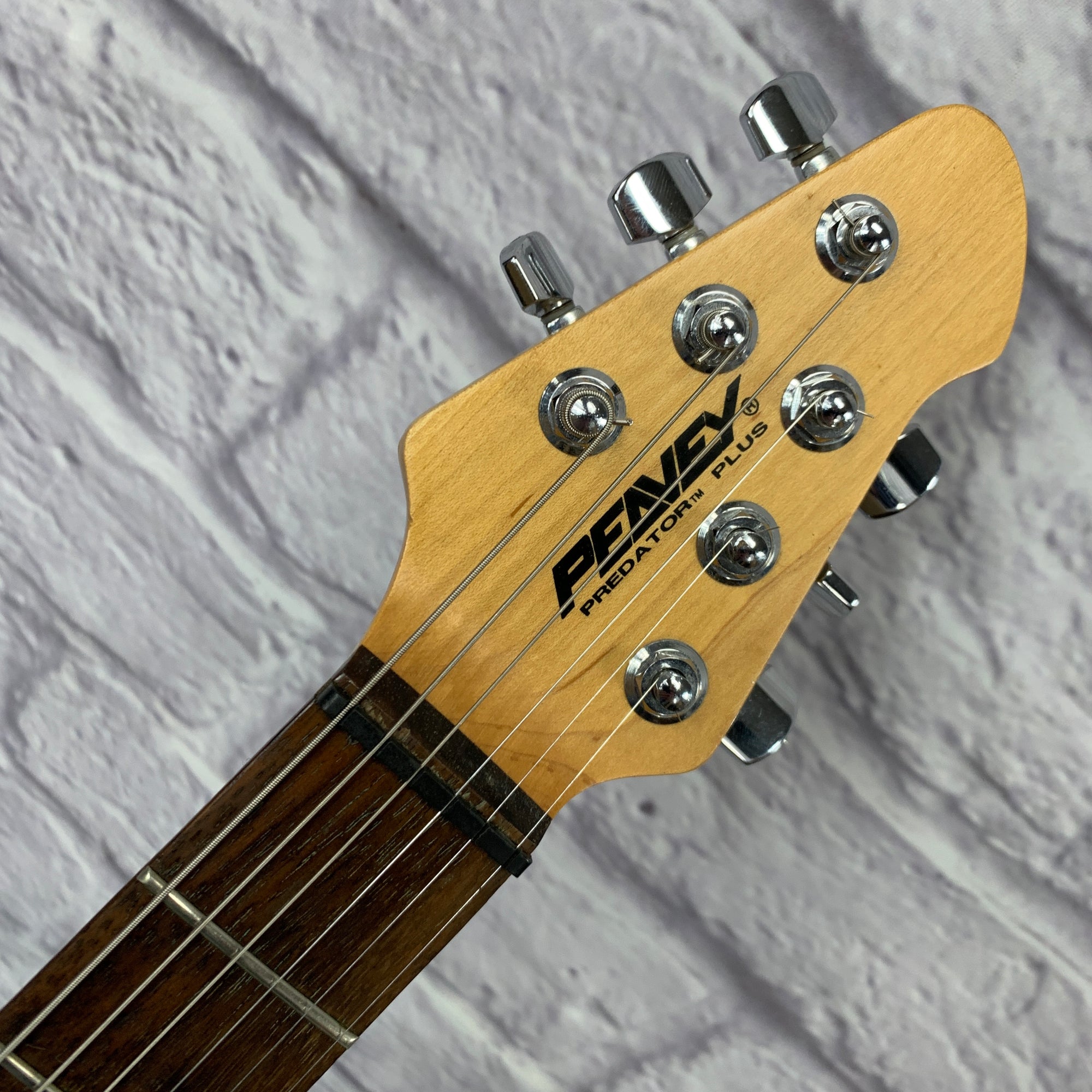 Predotor Plus Peavey Predator Plus Electric Guitar Sunburst - Evolution Music